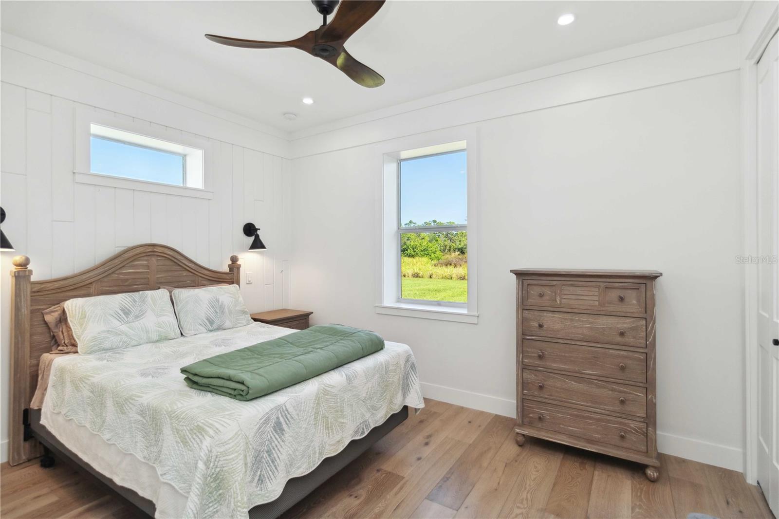 Image 41 of 93 For 2154 Azure Road