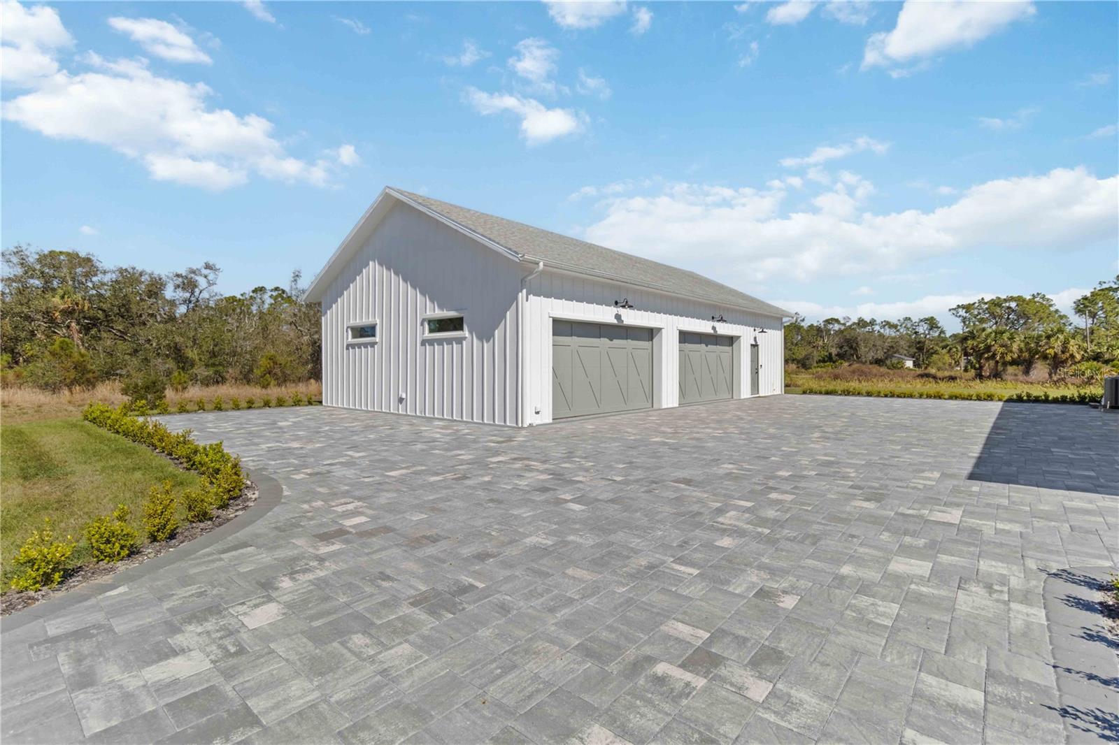 Image 44 of 93 For 2154 Azure Road