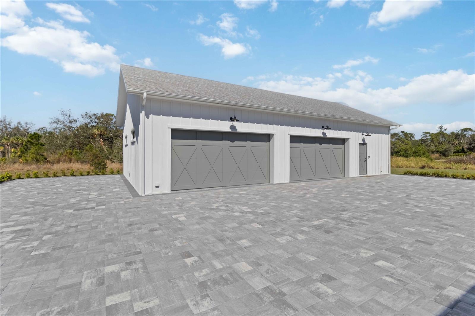 Image 45 of 93 For 2154 Azure Road