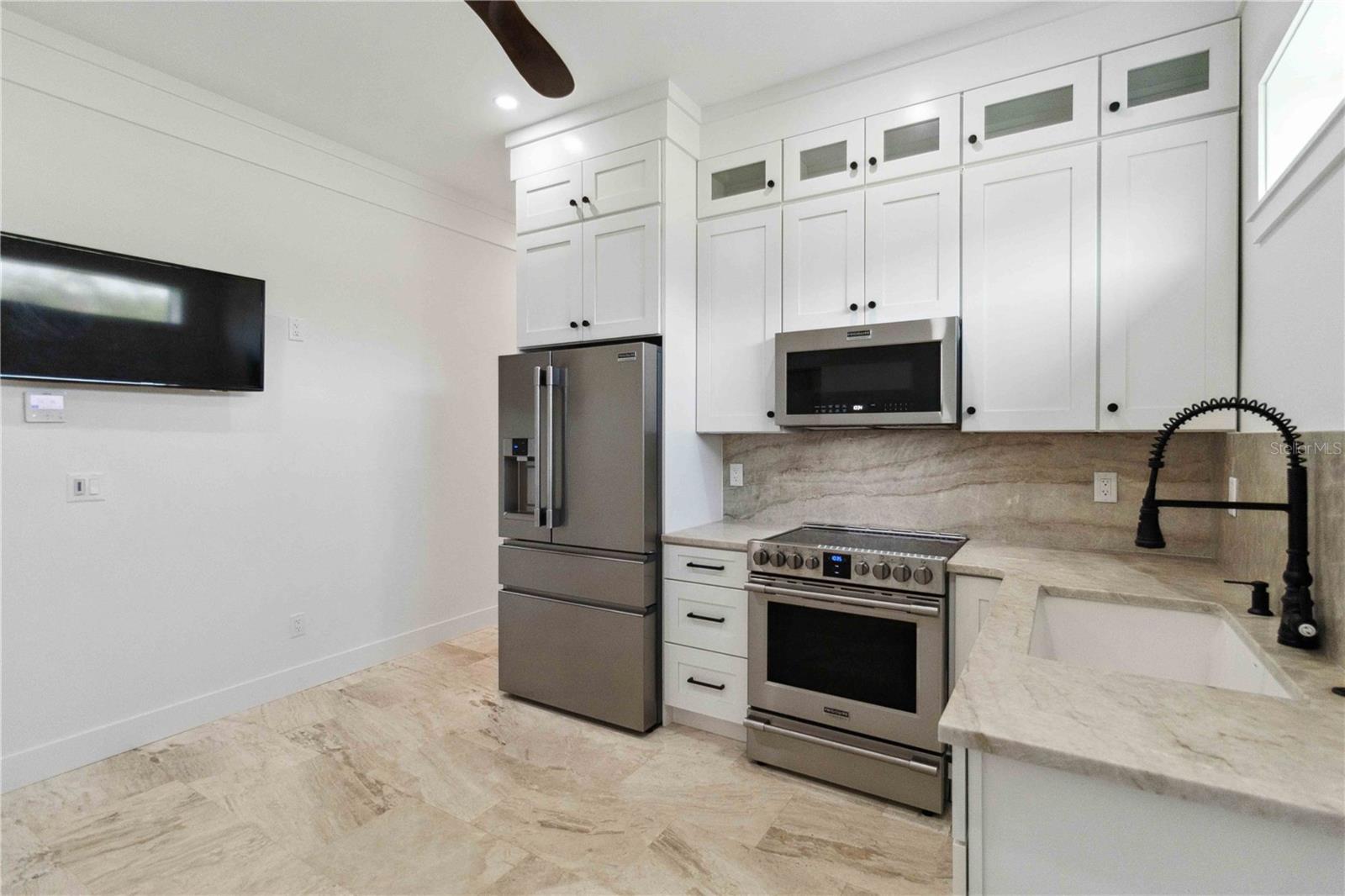 Image 52 of 93 For 2154 Azure Road