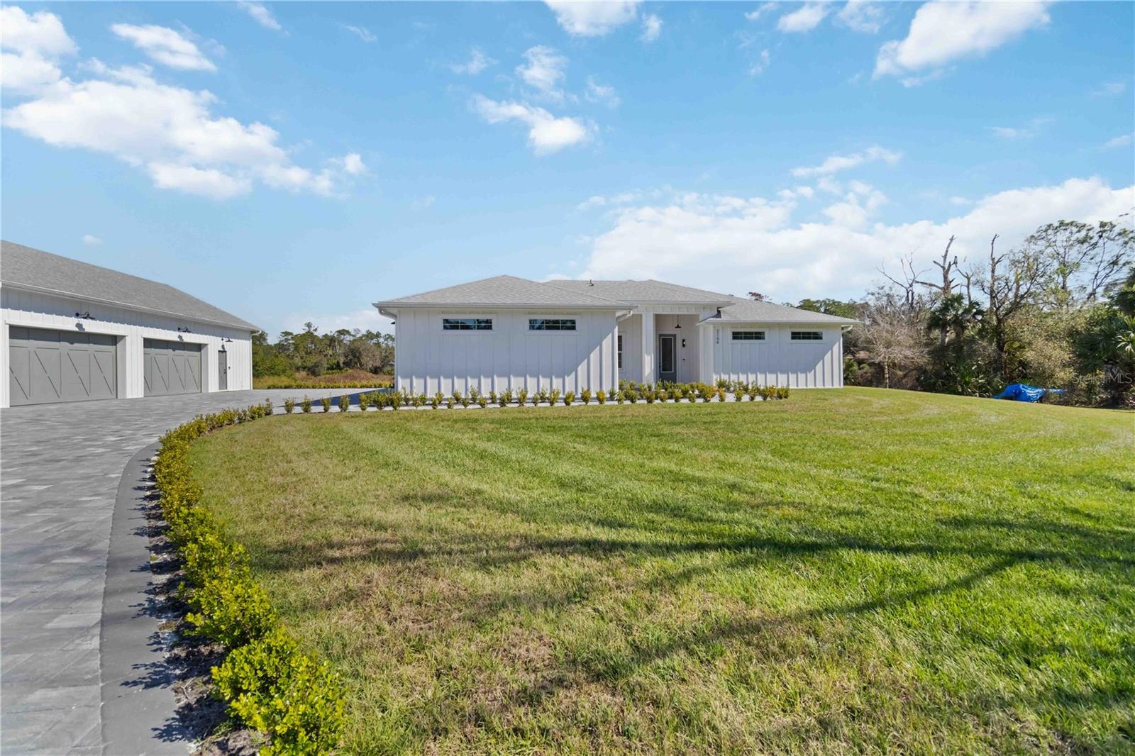 Image 63 of 93 For 2154 Azure Road