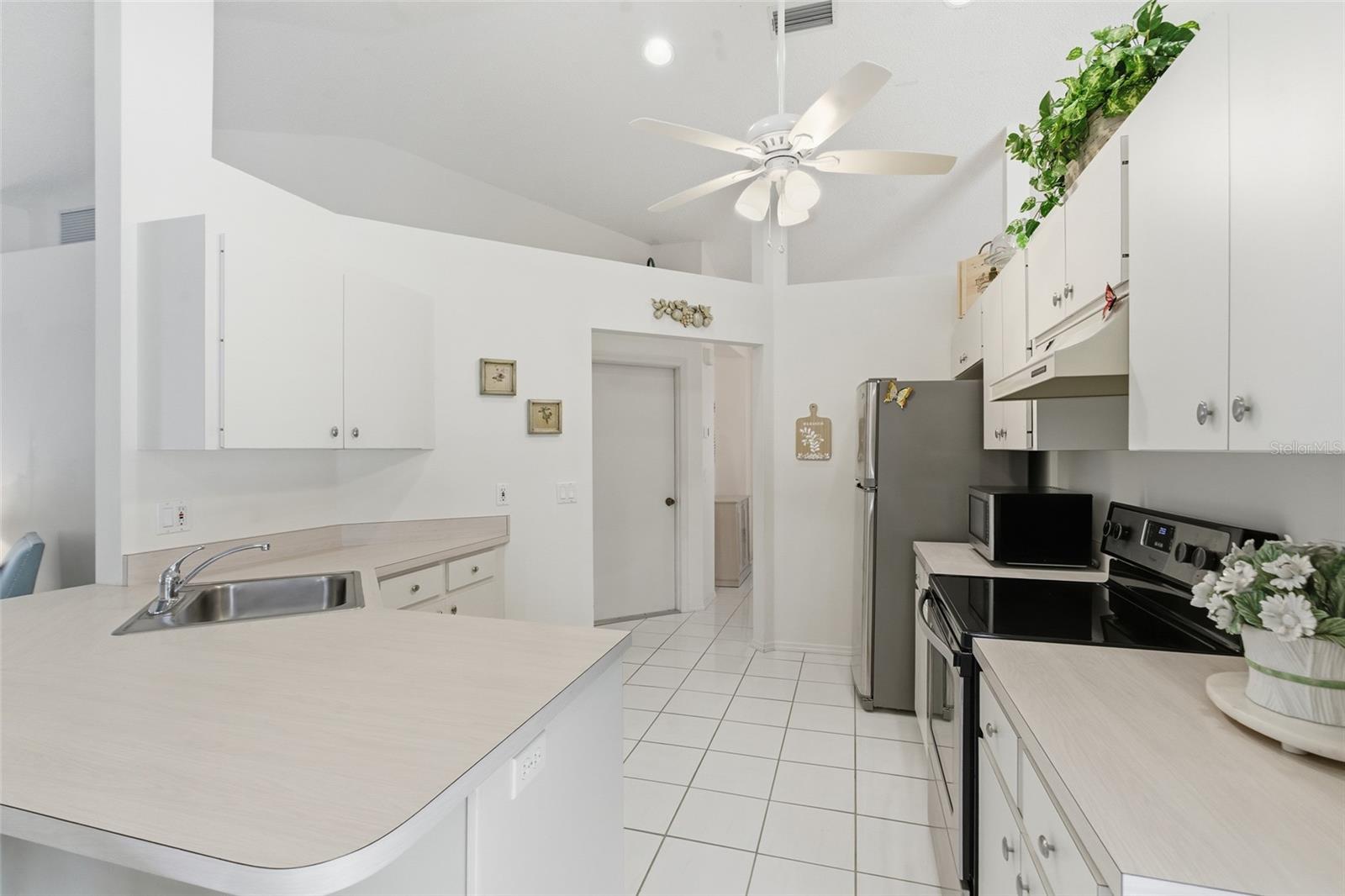 Image 11 of 39 For 4213 Persian Lane