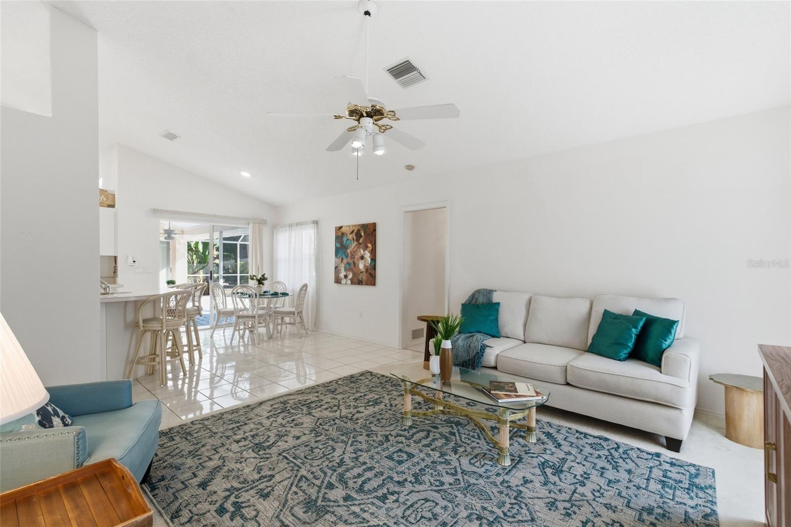 Image 17 of 39 For 4213 Persian Lane