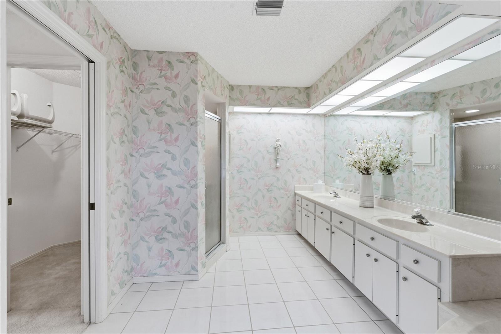 Image 23 of 39 For 4213 Persian Lane