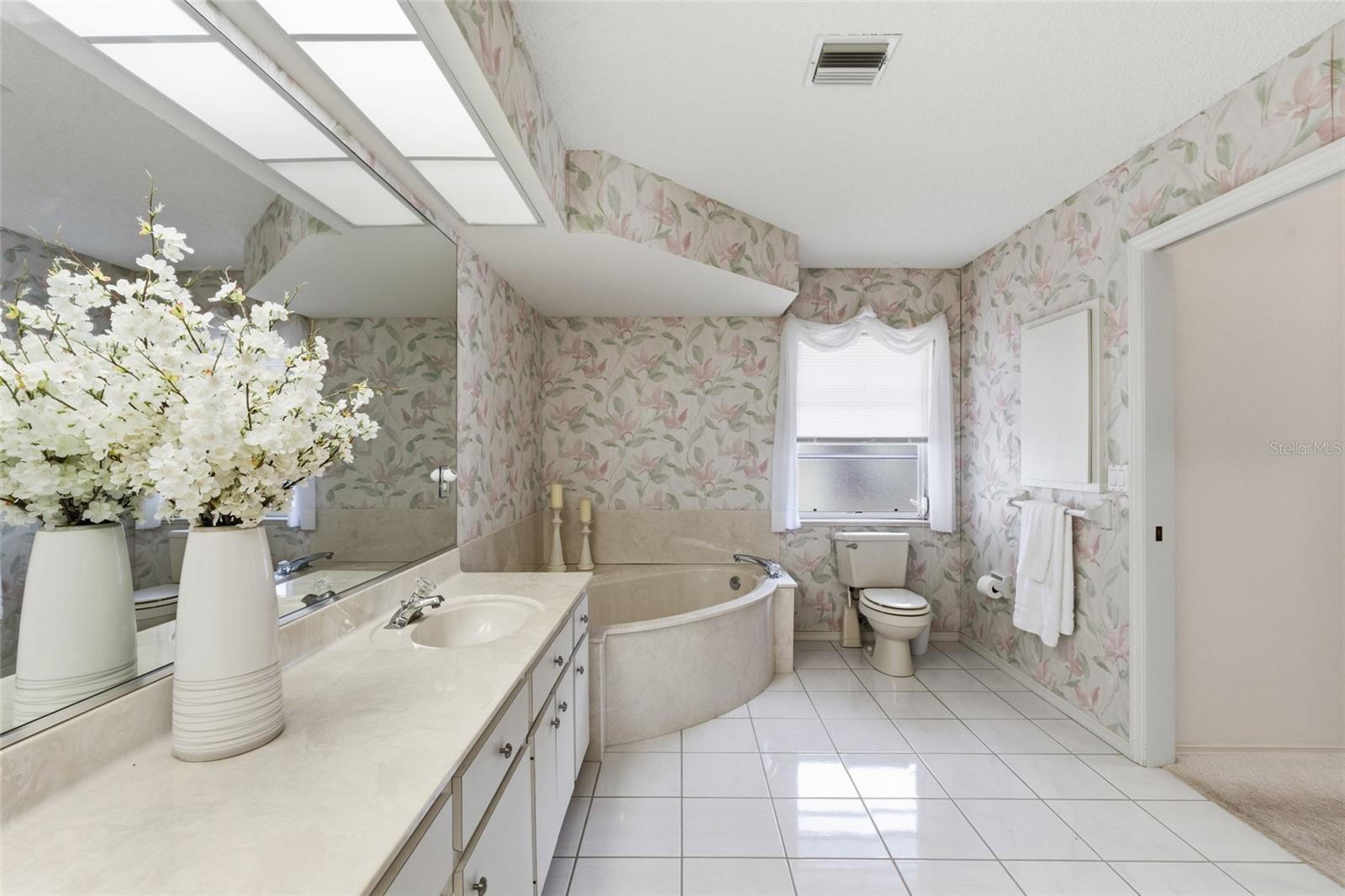 Image 24 of 39 For 4213 Persian Lane