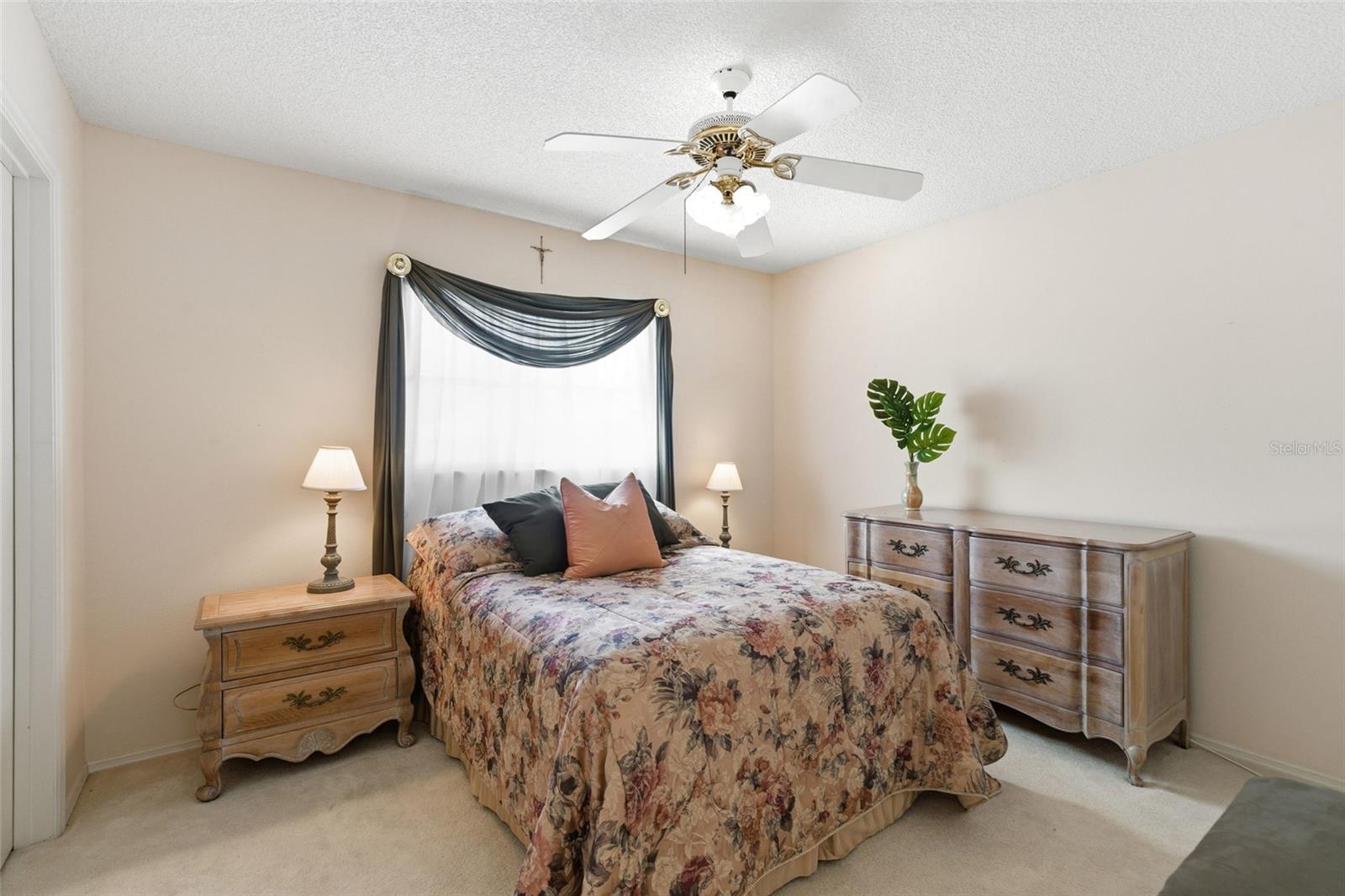 Image 25 of 39 For 4213 Persian Lane