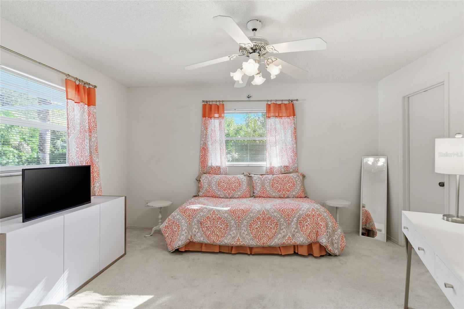 Image 29 of 39 For 4213 Persian Lane