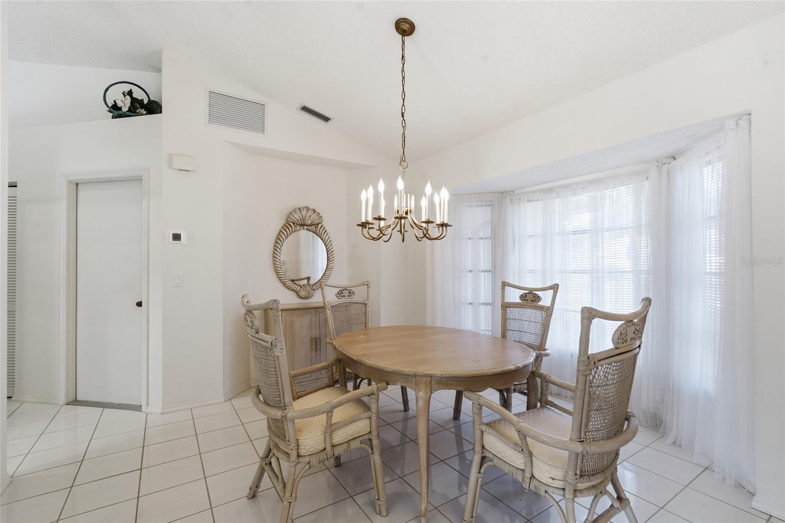 Image 6 of 39 For 4213 Persian Lane