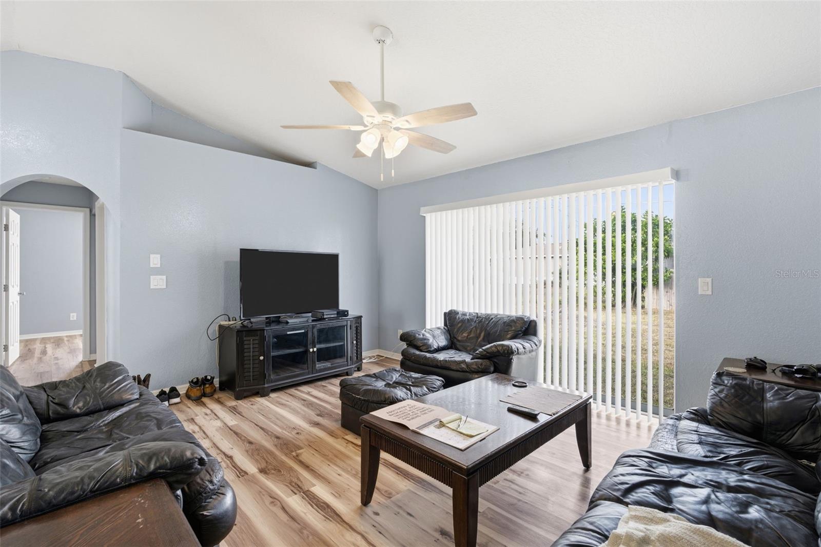 Image 12 of 34 For 520 Meridan Avenue Nw