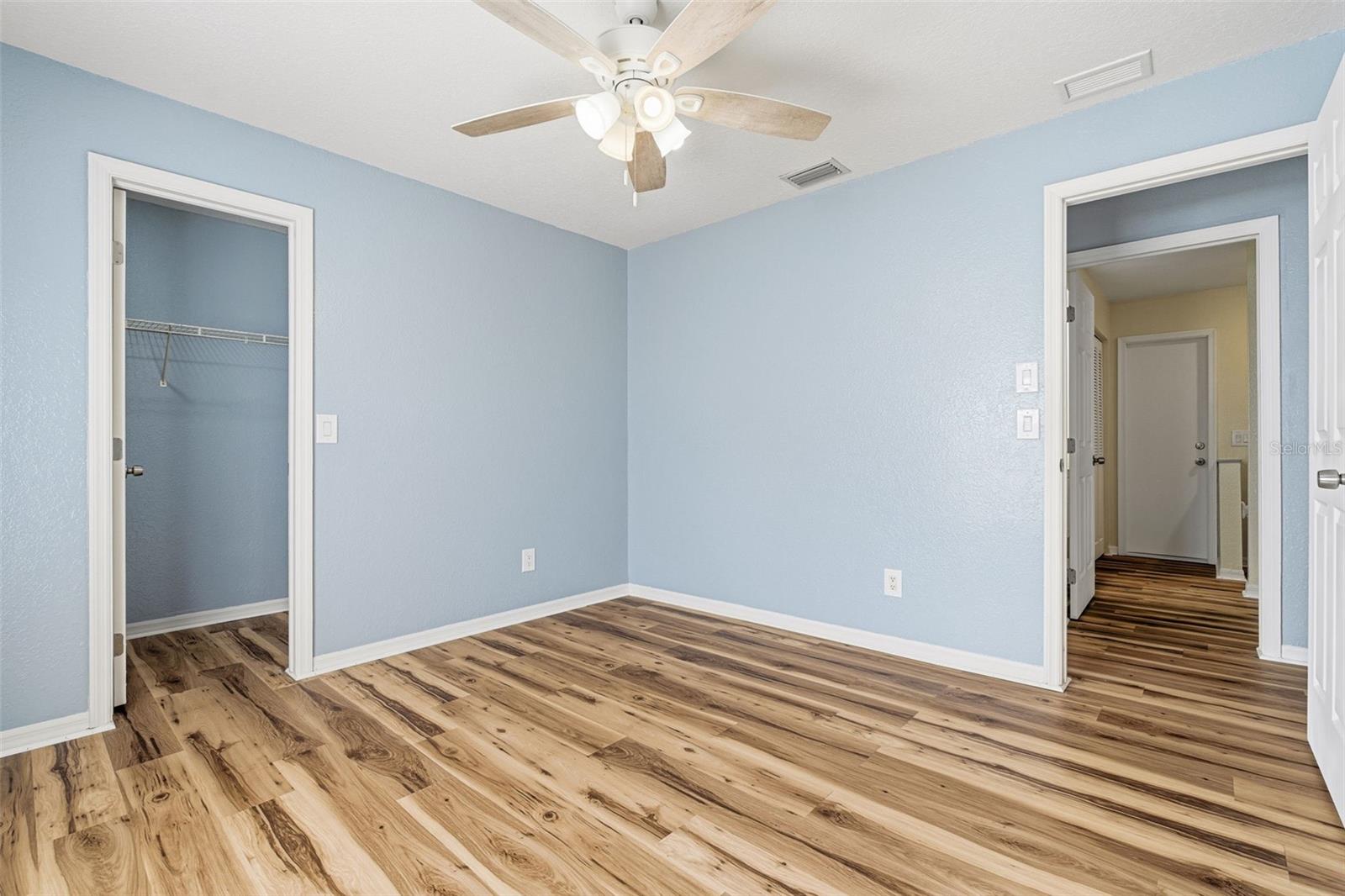 Image 21 of 34 For 520 Meridan Avenue Nw