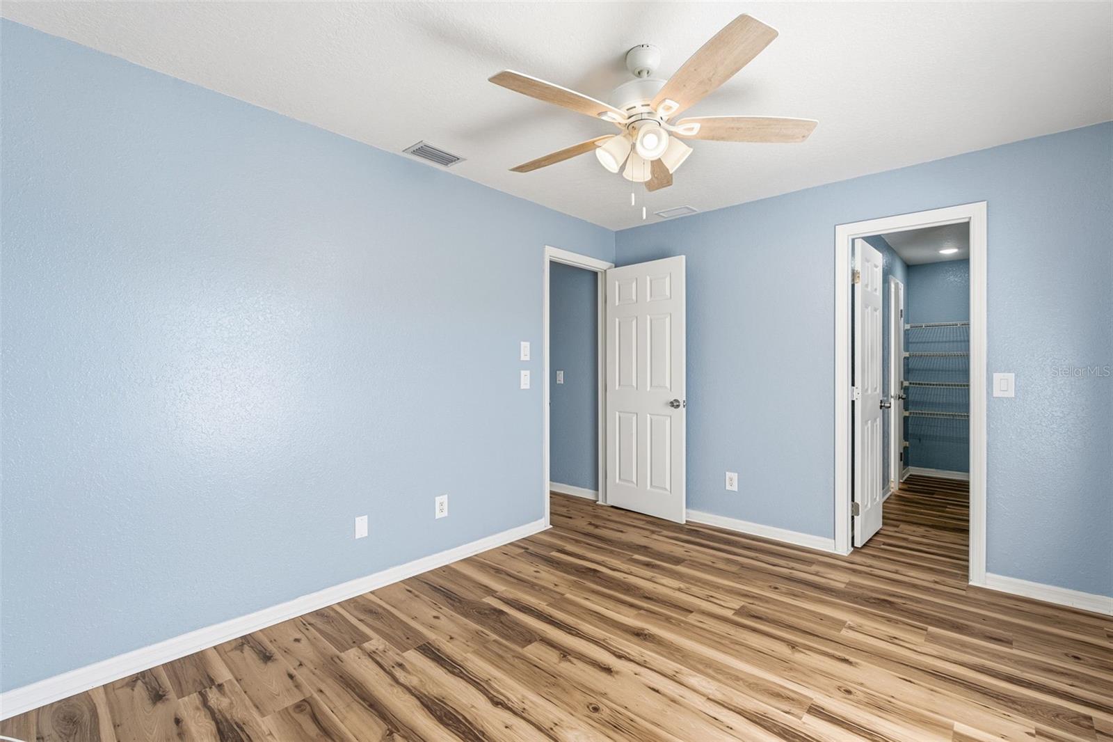 Image 23 of 34 For 520 Meridan Avenue Nw