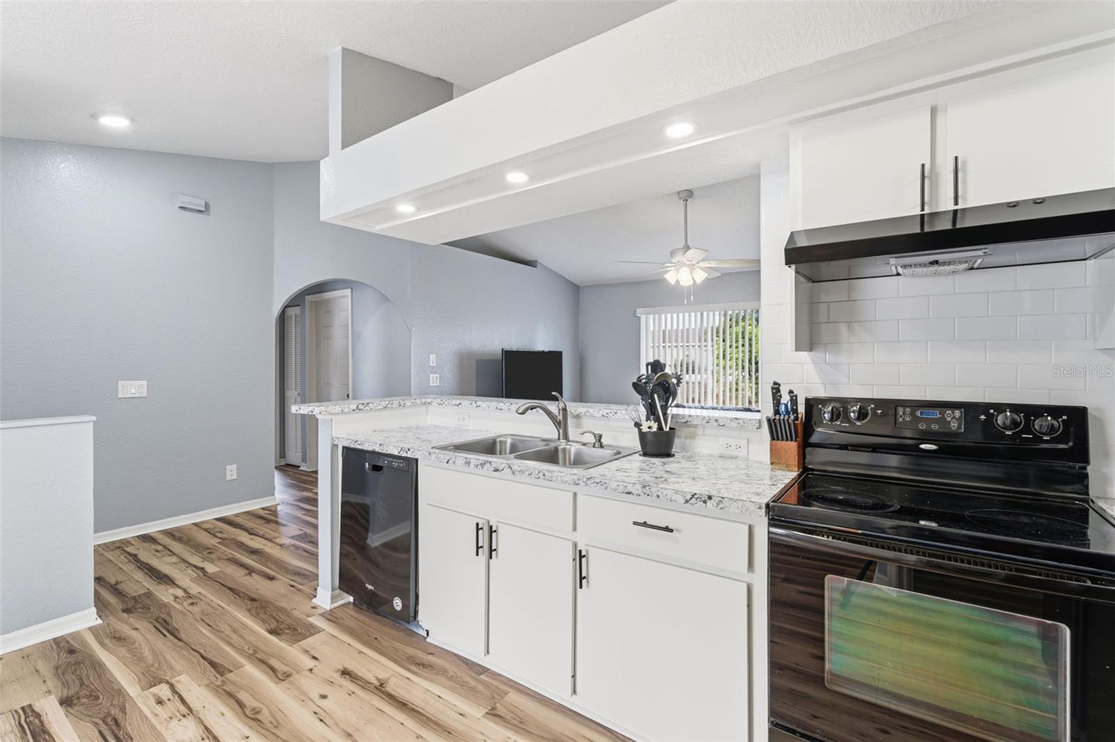 Image 8 of 34 For 520 Meridan Avenue Nw