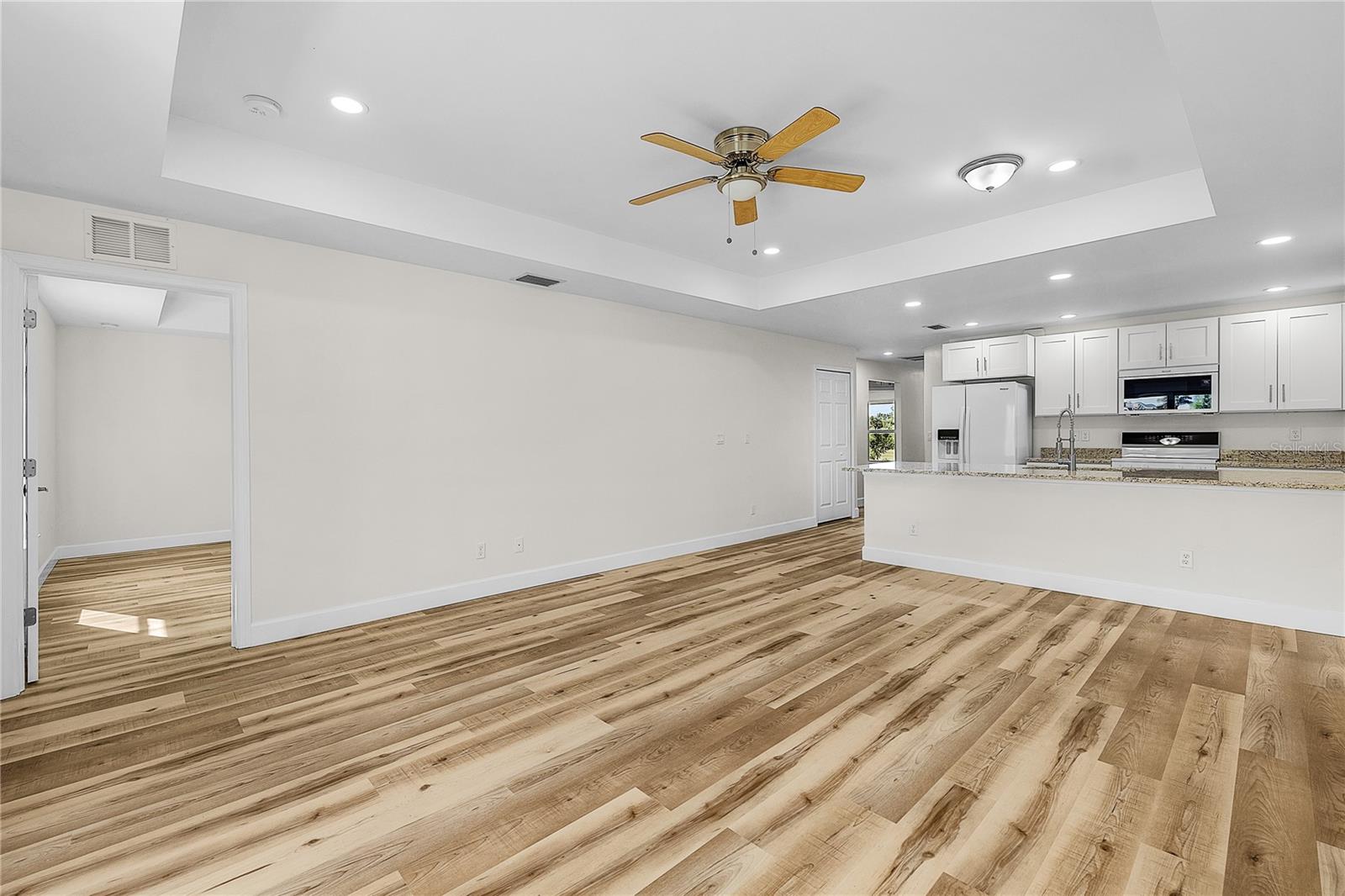 Image 14 of 47 For 16810-16812 San Edmundo Road