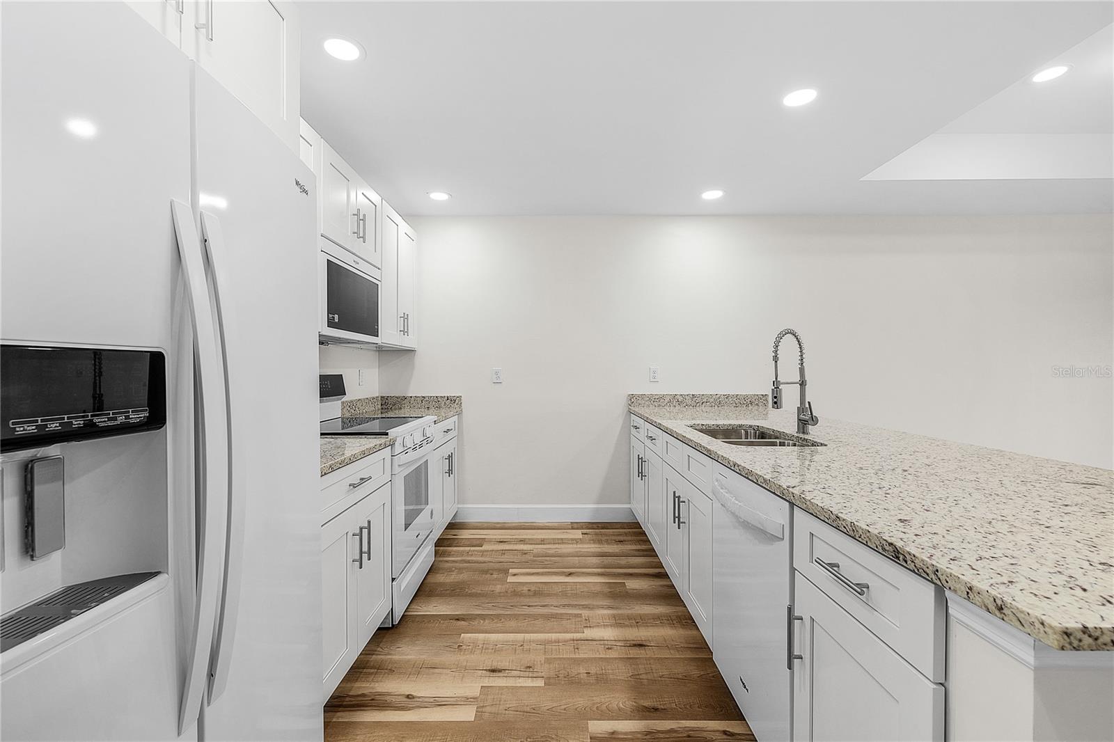 Image 17 of 47 For 16810-16812 San Edmundo Road