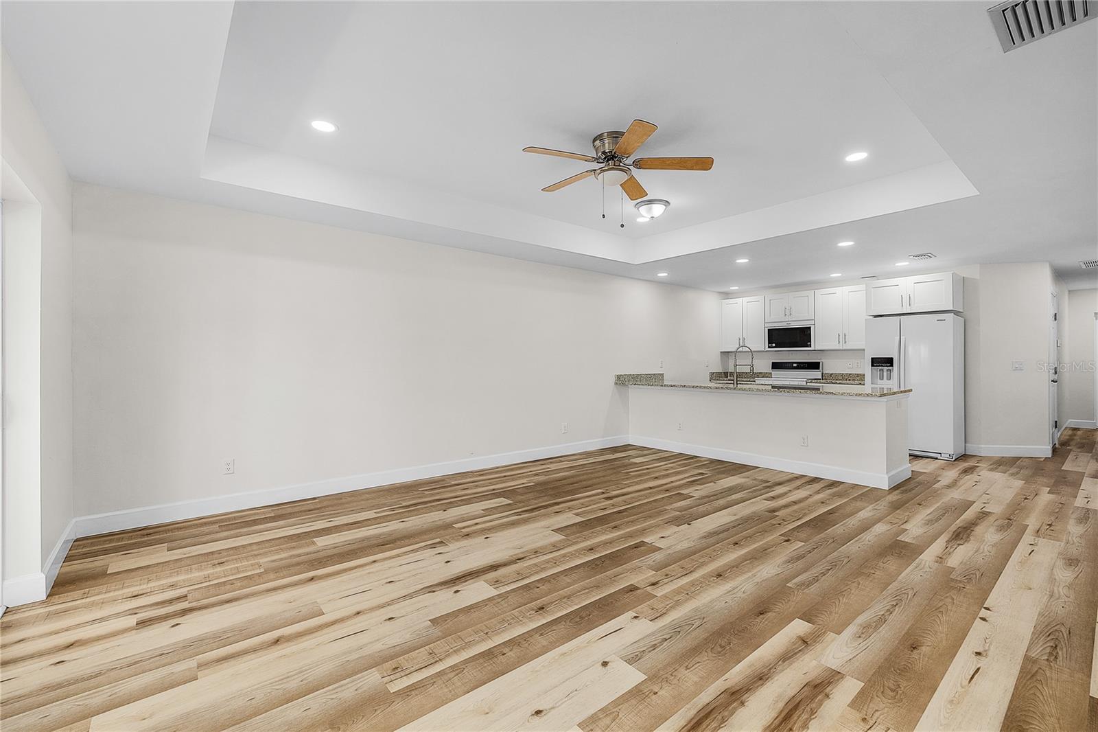 Image 33 of 47 For 16810-16812 San Edmundo Road