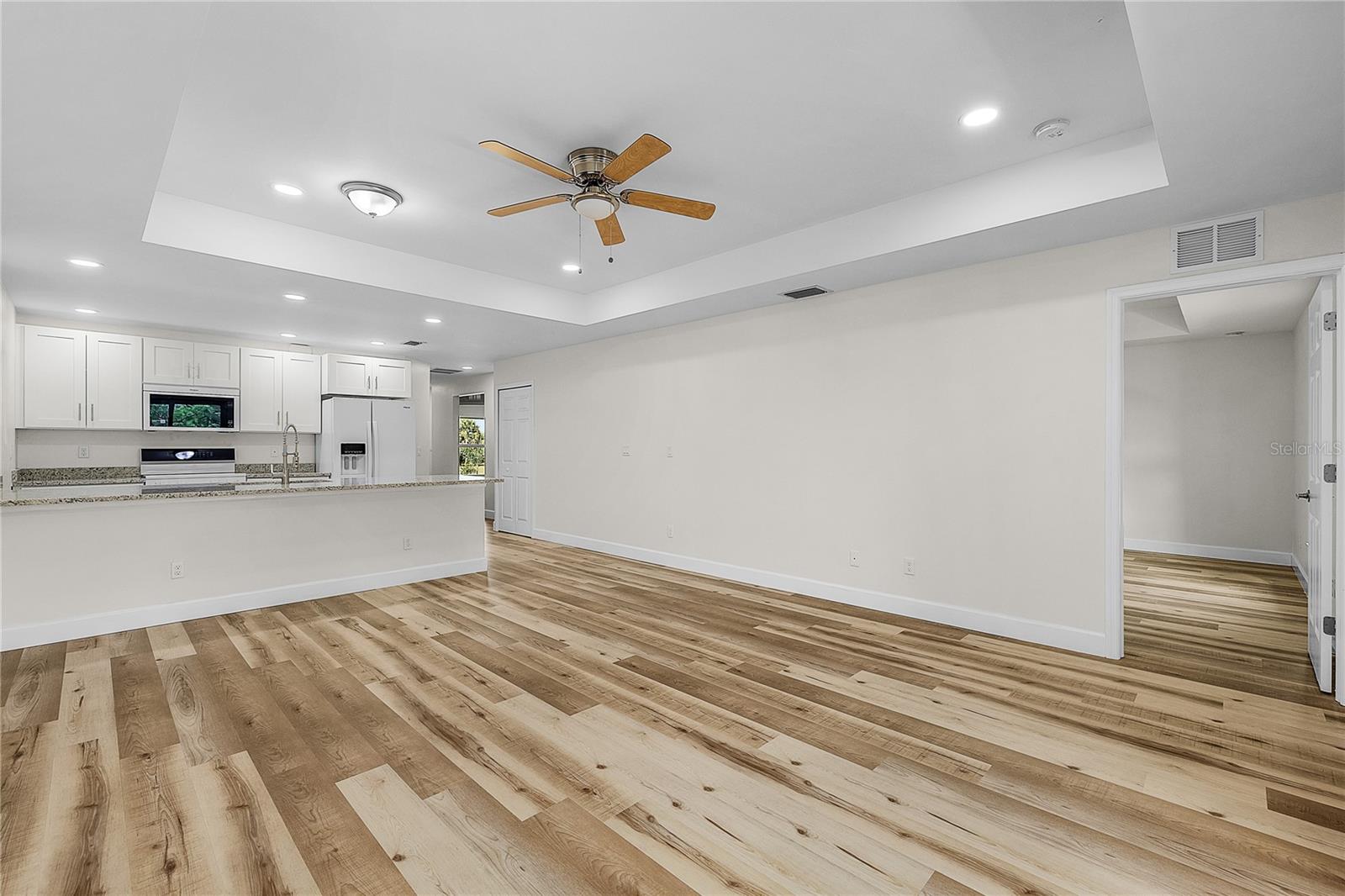 Image 34 of 47 For 16810-16812 San Edmundo Road
