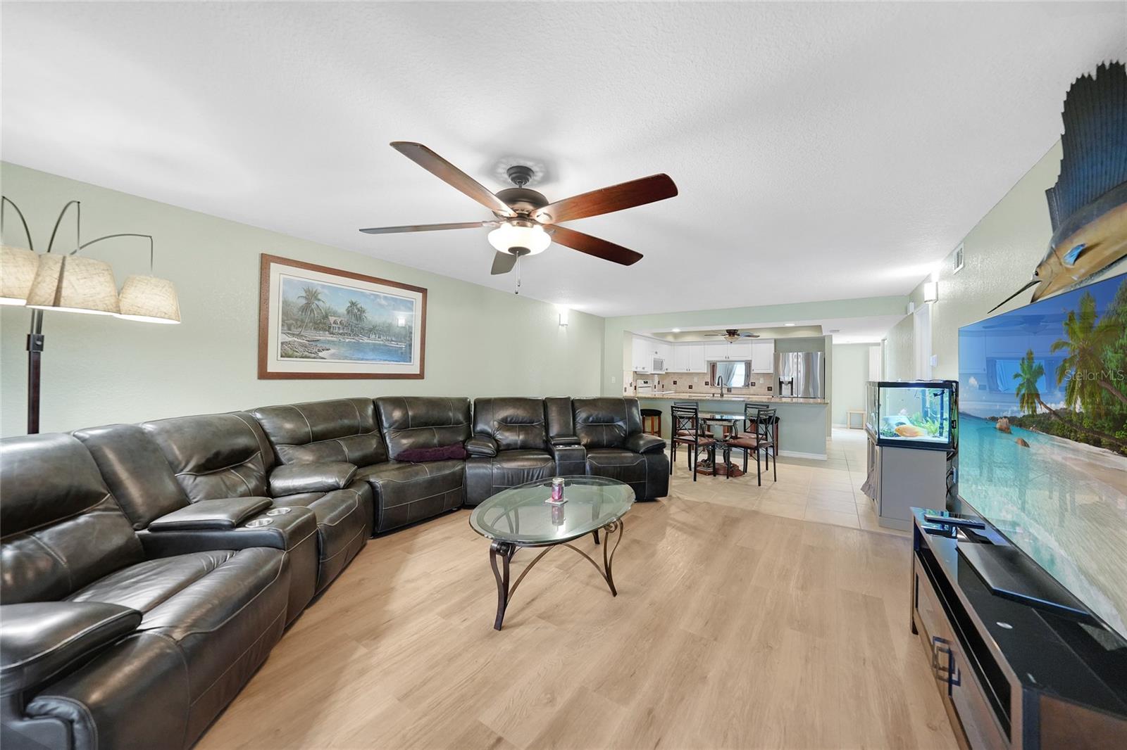 Image 12 of 45 For 240 Lewis Circle 513