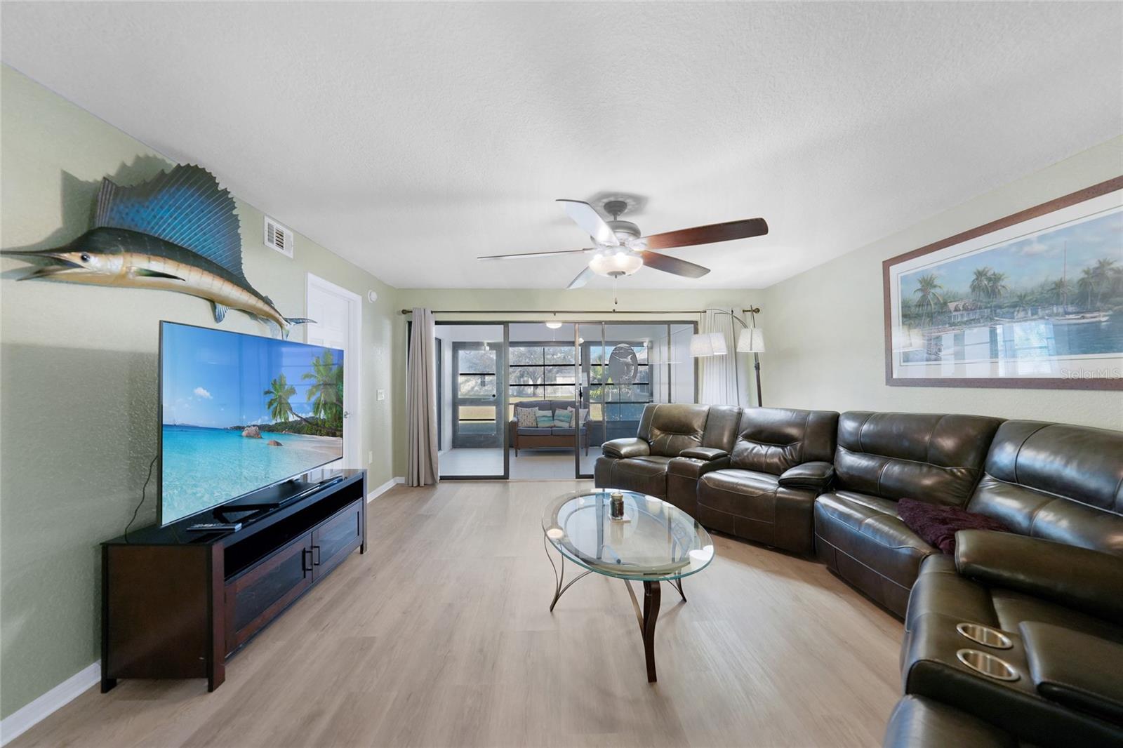 Image 14 of 45 For 240 Lewis Circle 513