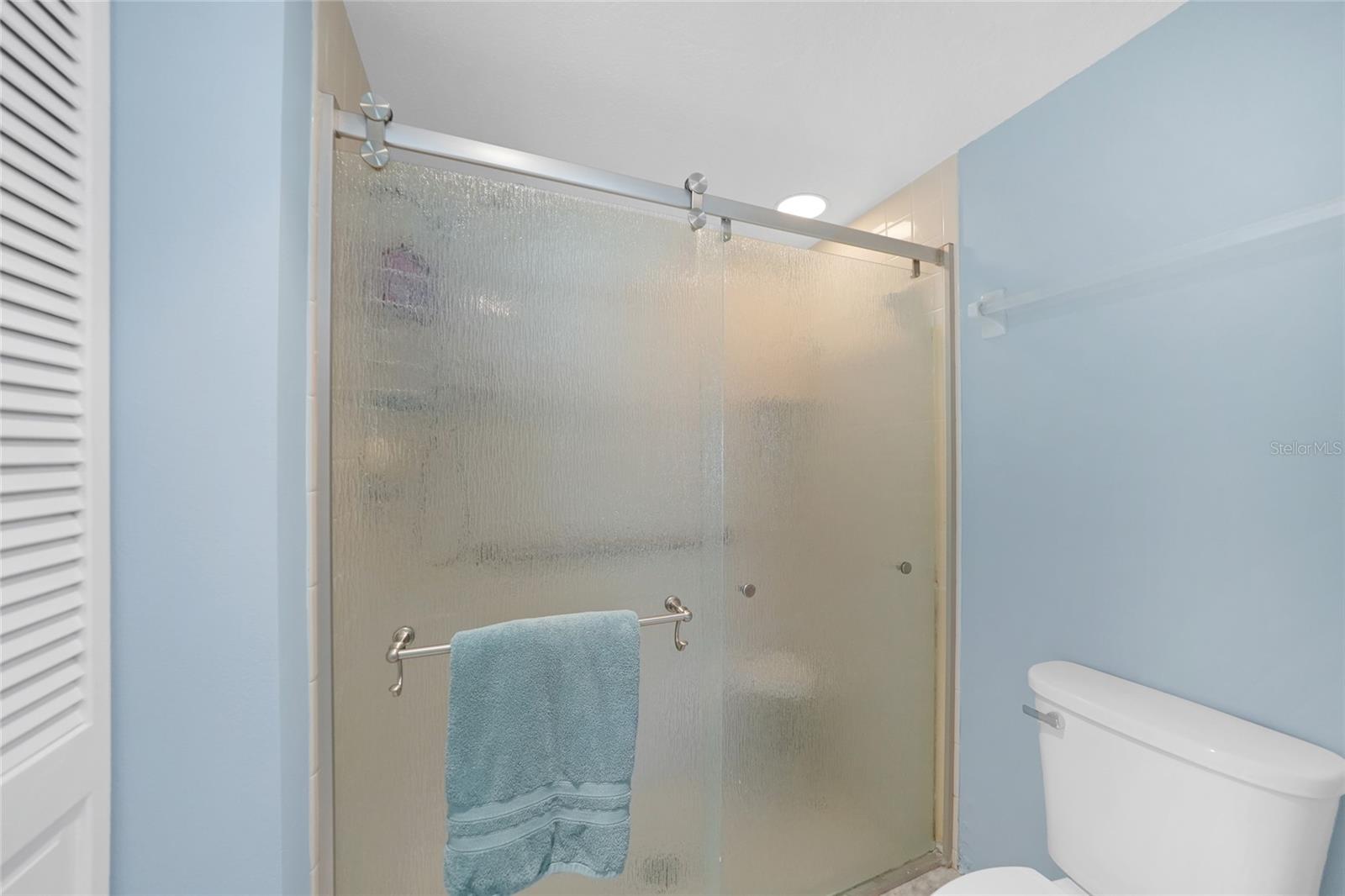 Image 19 of 45 For 240 Lewis Circle 513