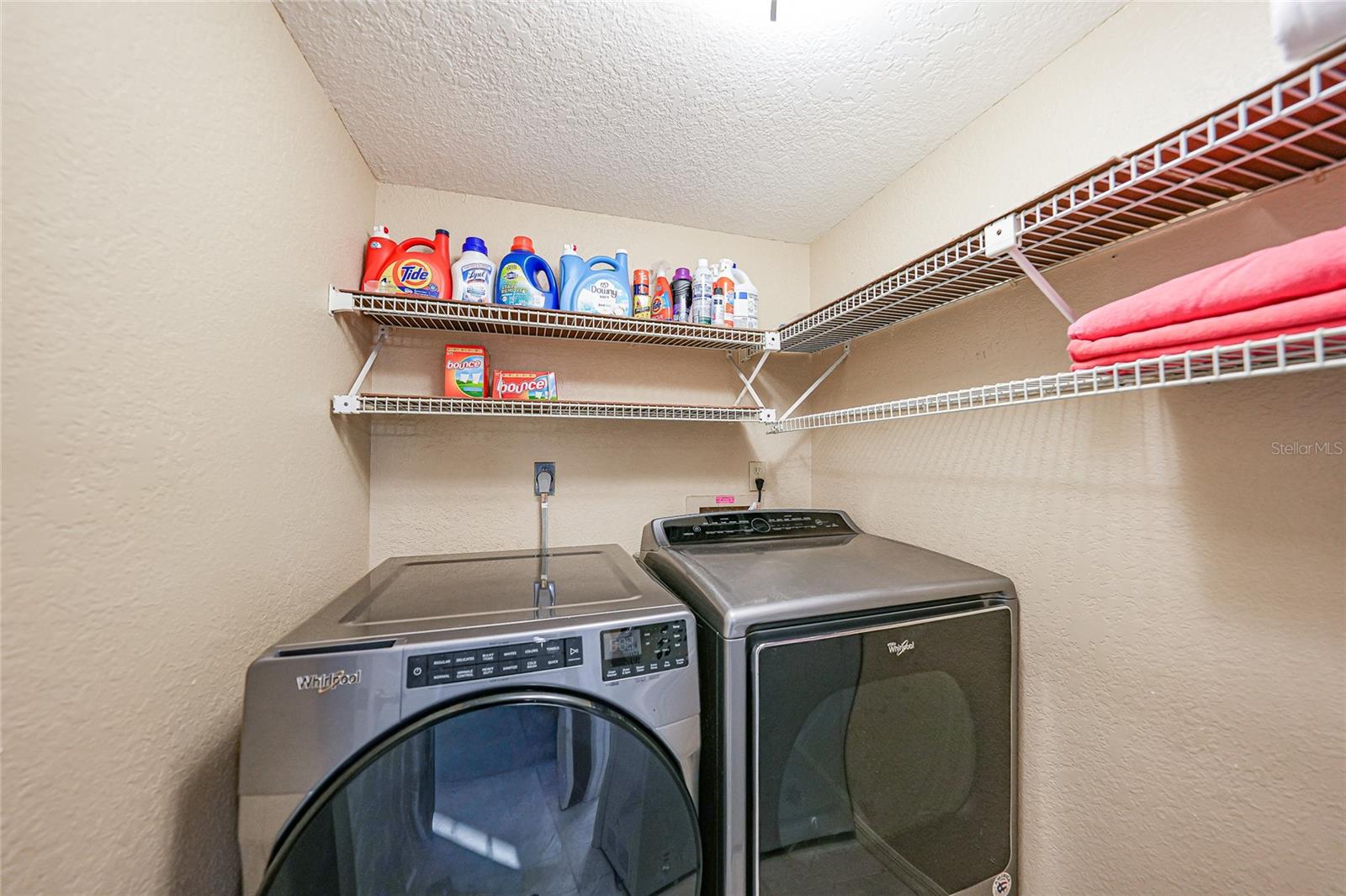 Image 27 of 45 For 240 Lewis Circle 513