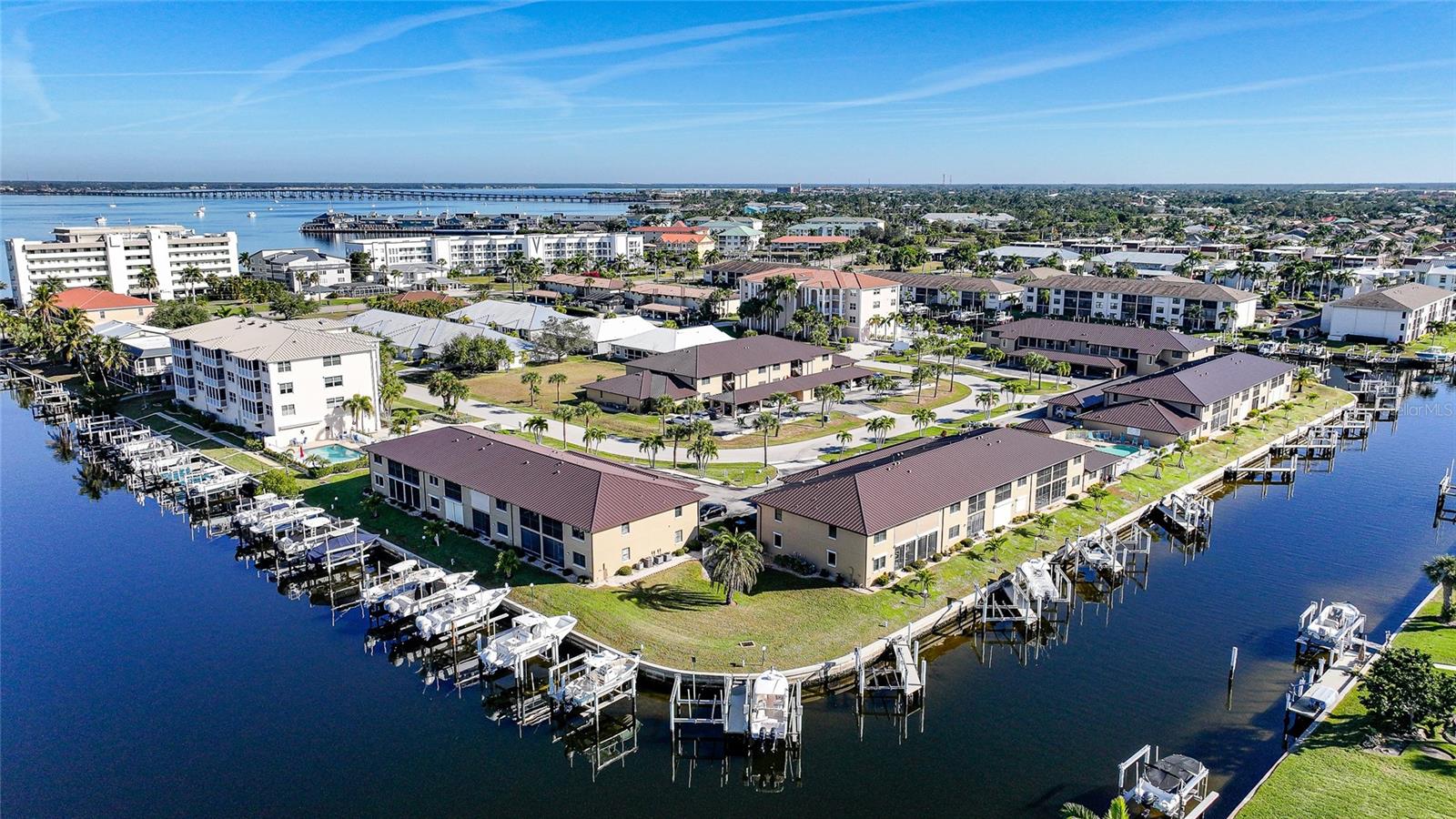 Image 33 of 45 For 240 Lewis Circle 513