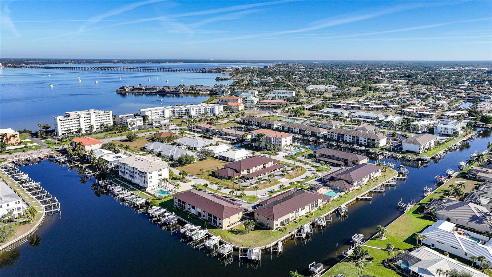 Image 37 of 45 For 240 Lewis Circle 513