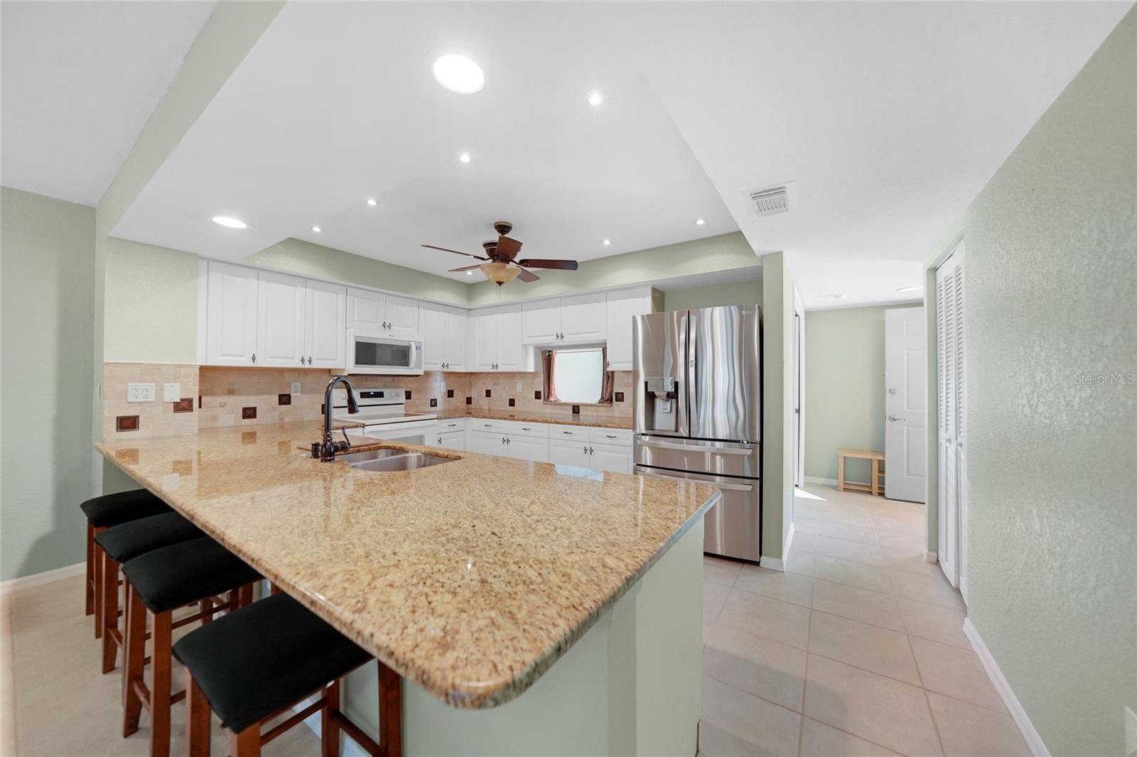 Image 9 of 45 For 240 Lewis Circle 513