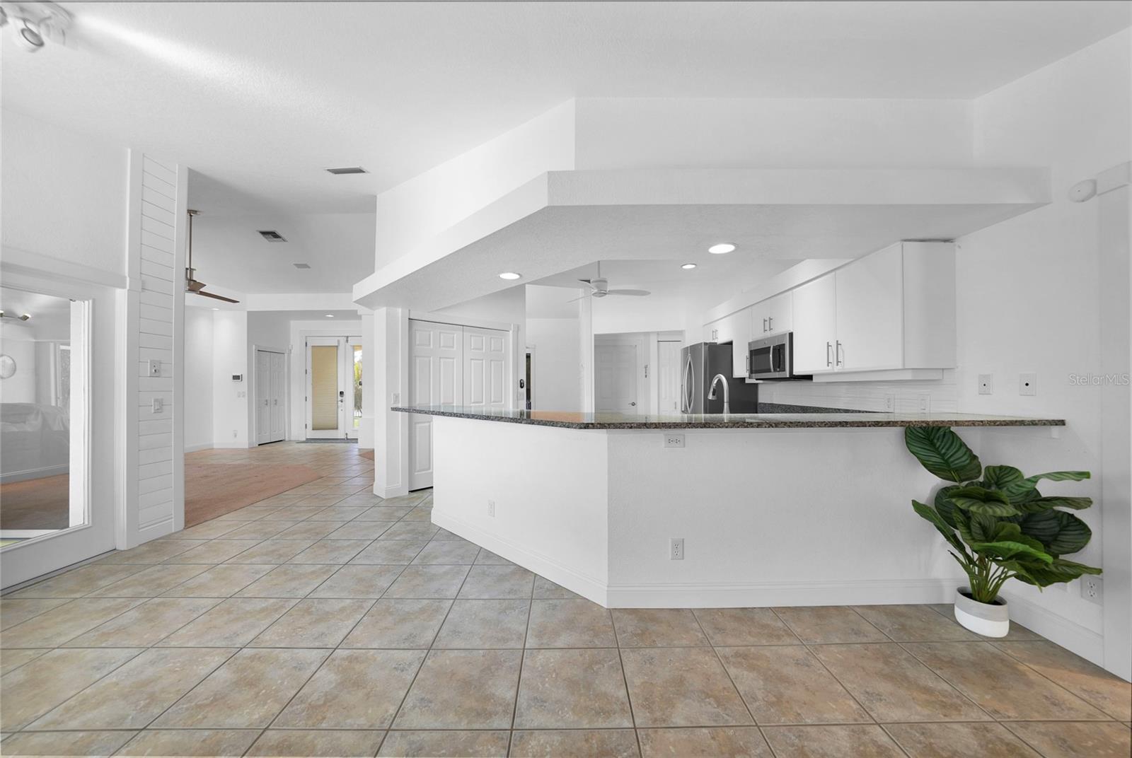 Image 16 of 41 For 474 Lomond Drive