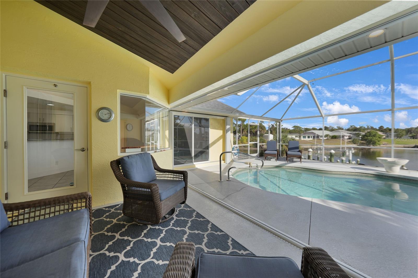 Image 20 of 41 For 474 Lomond Drive