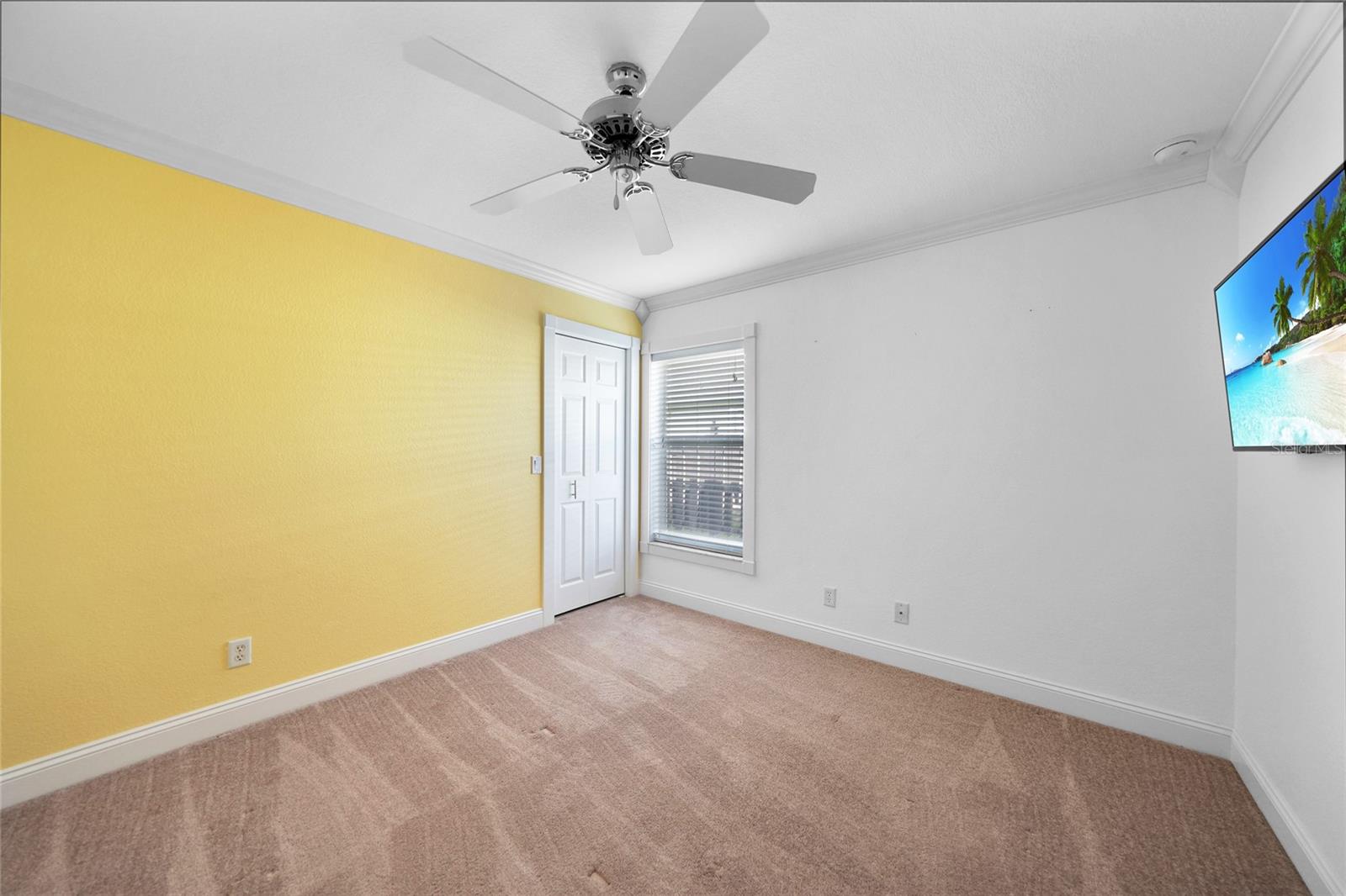 Image 30 of 41 For 474 Lomond Drive