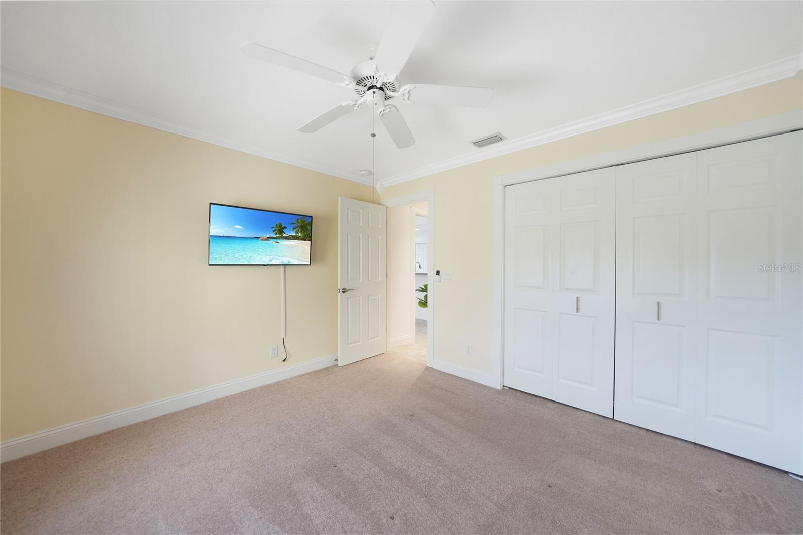 Image 34 of 41 For 474 Lomond Drive