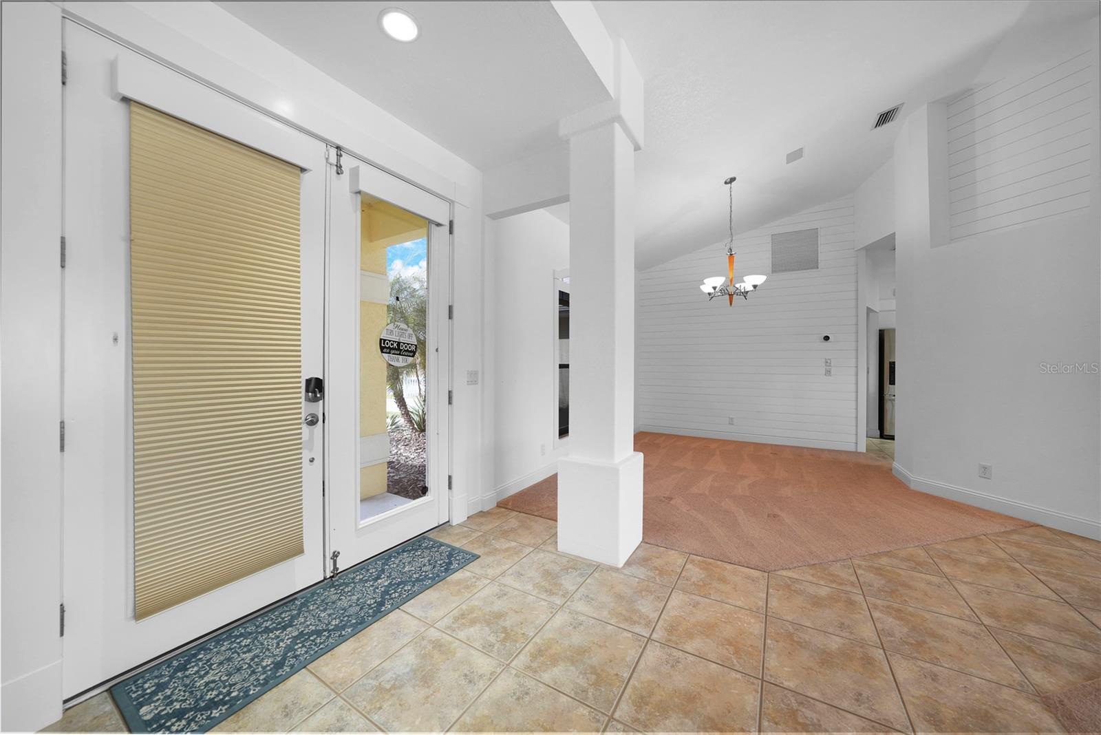 Image 6 of 41 For 474 Lomond Drive