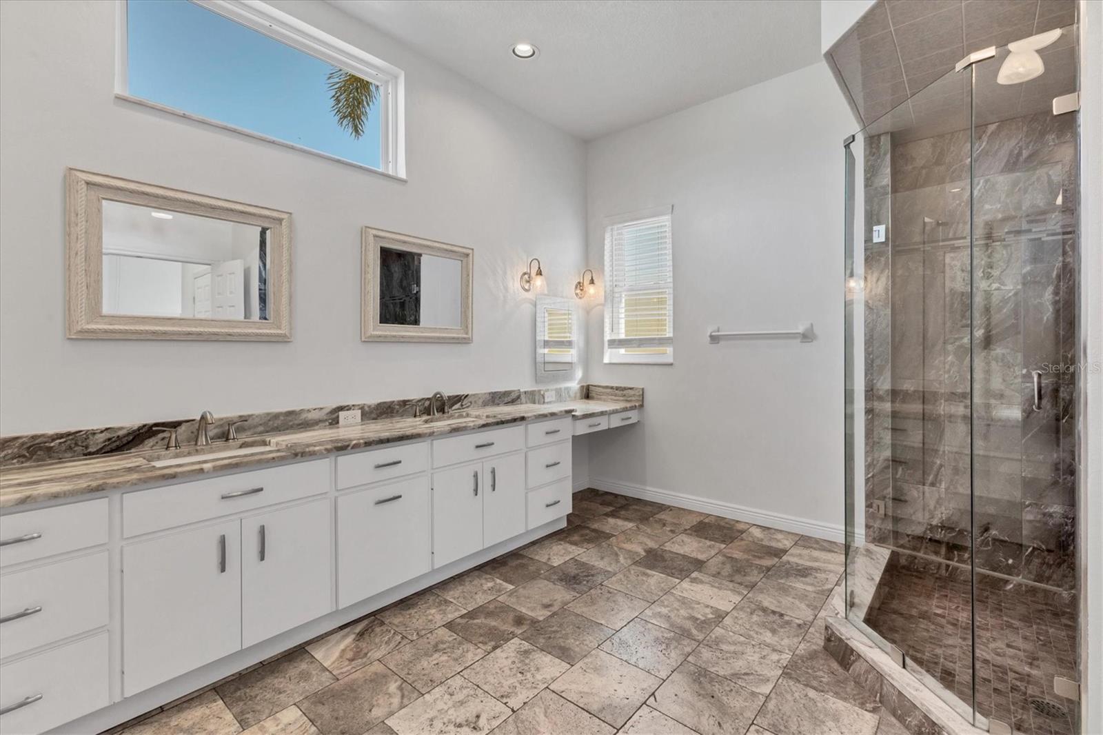 Image 27 of 50 For 1121 Hawks Nest Court