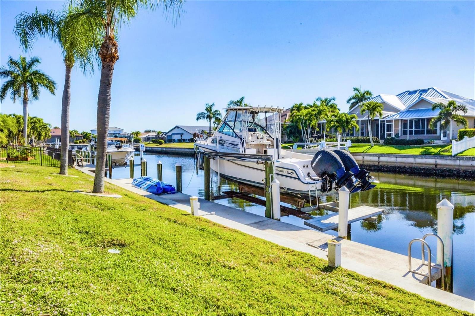 Image 42 of 50 For 1121 Hawks Nest Court