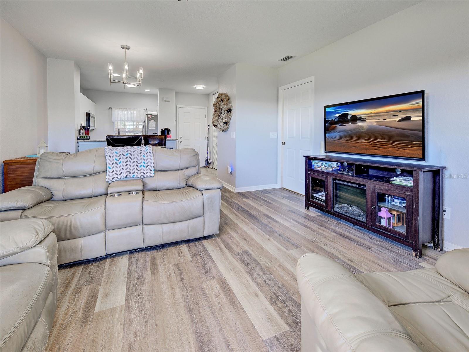 Image 19 of 53 For 2180 Heron Lake Drive 104