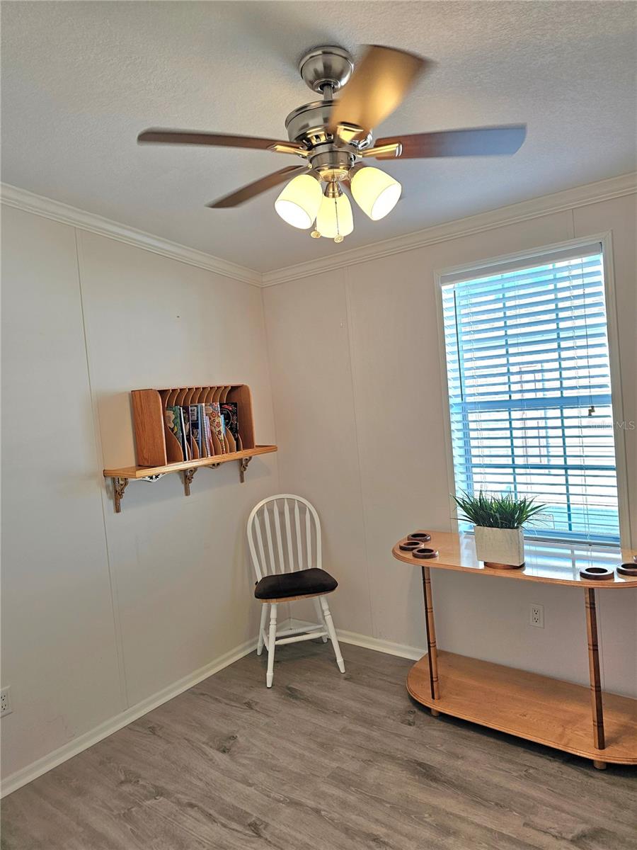 Image 16 of 32 For 27 Freeman Avenue