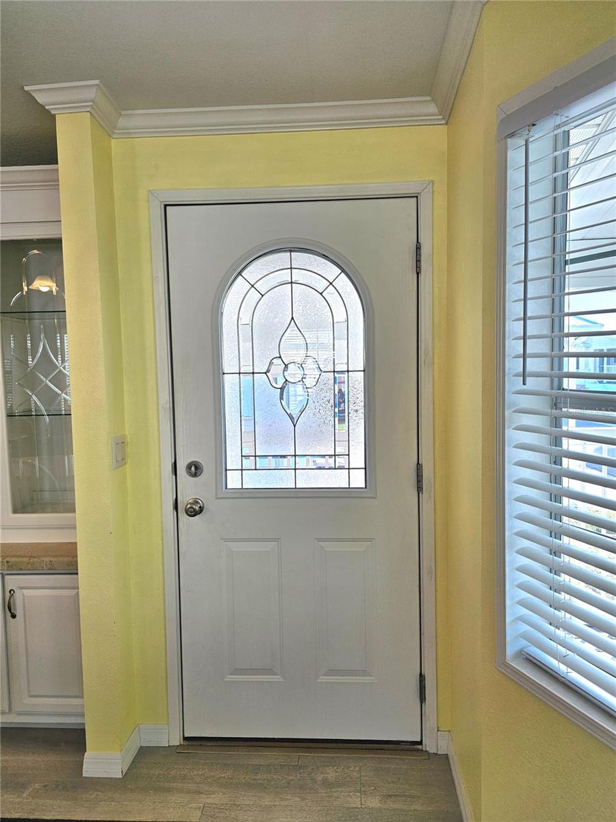 Image 2 of 32 For 27 Freeman Avenue