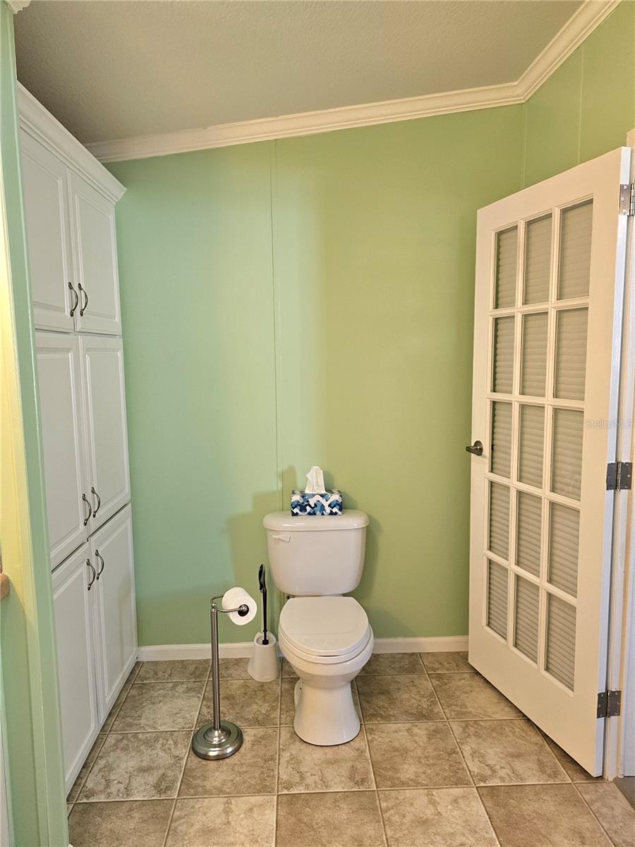 Image 23 of 32 For 27 Freeman Avenue