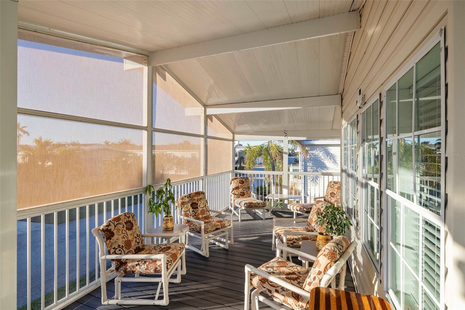 Image 4 of 32 For 27 Freeman Avenue