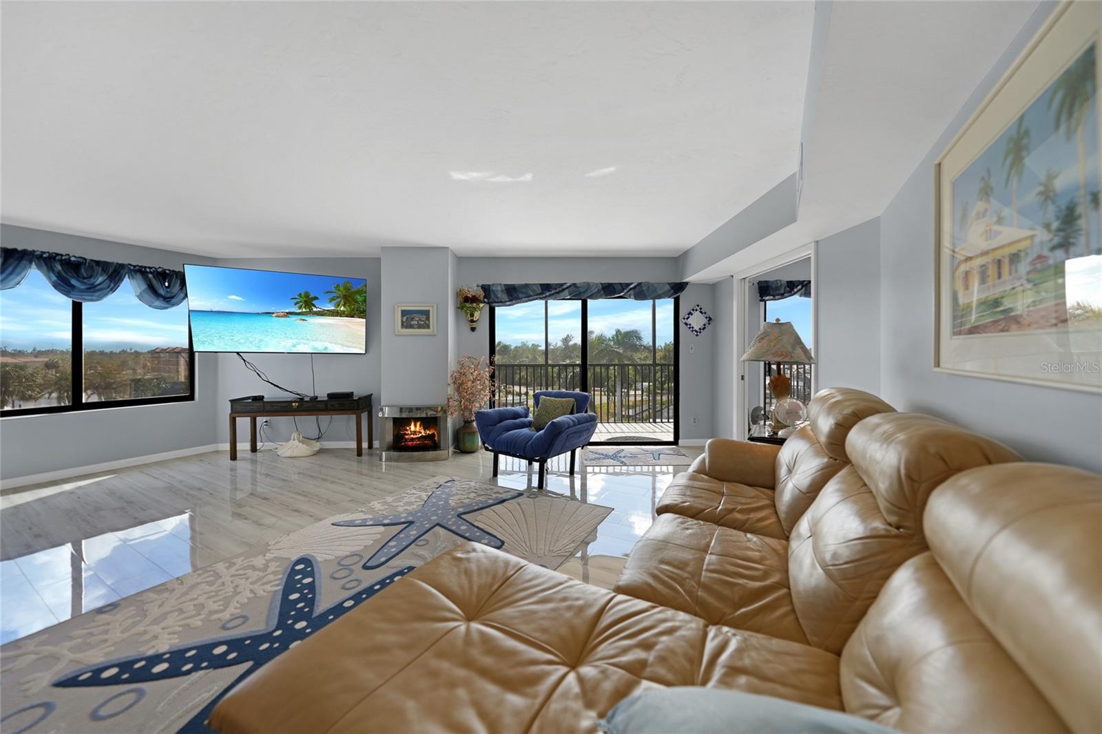 Image 7 of 42 For 25188 Marion Avenue E301