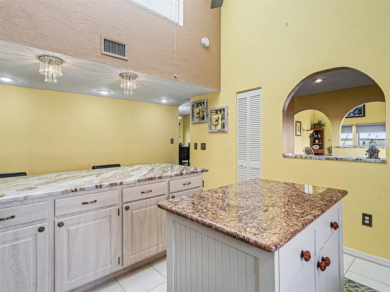 Image 12 of 34 For 25188 Marion Avenue 45