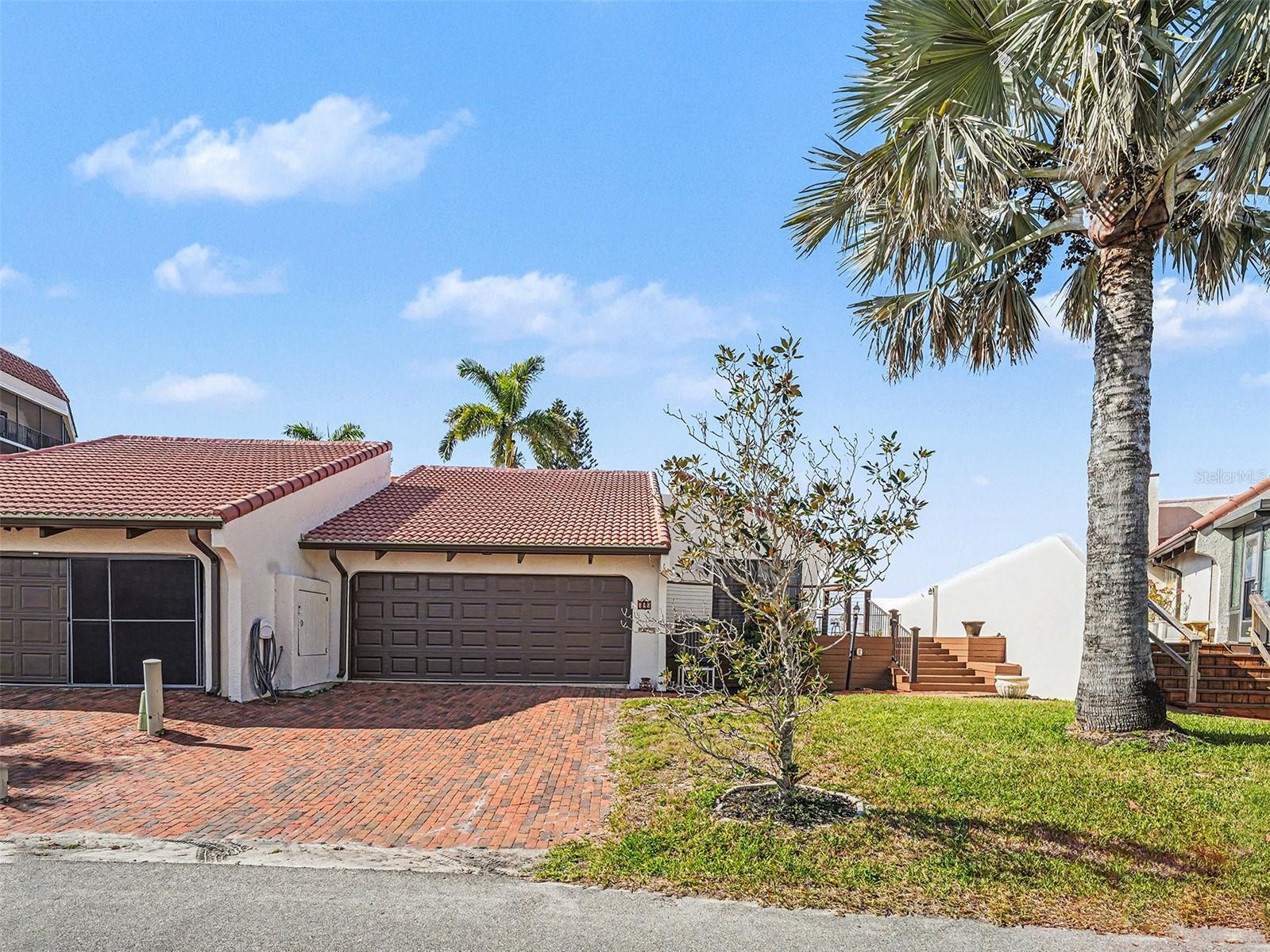 Image 20 of 34 For 25188 Marion Avenue 45