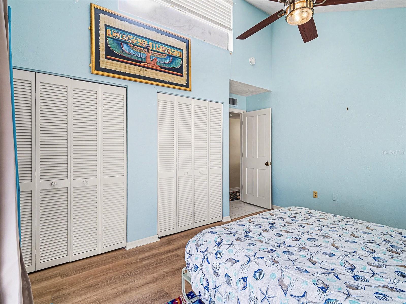 Image 27 of 34 For 25188 Marion Avenue 45