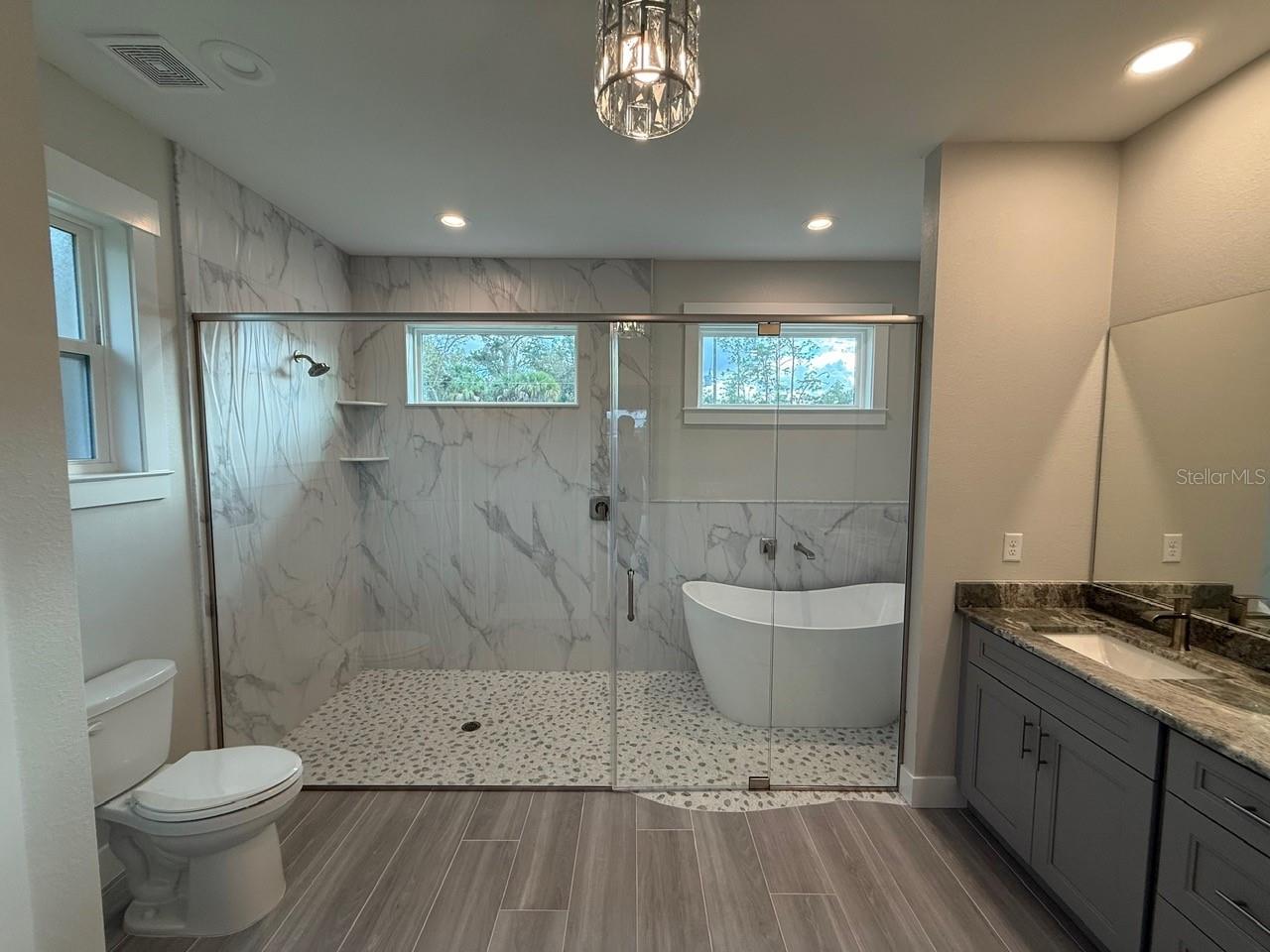 Image 13 of 19 For 14422 Chamberlain Boulevard