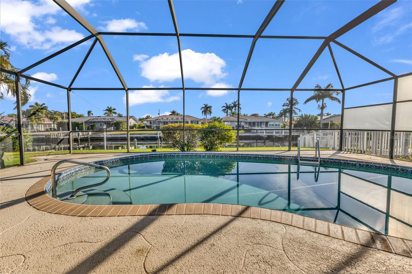 Image 21 of 35 For 944 Genoa Court