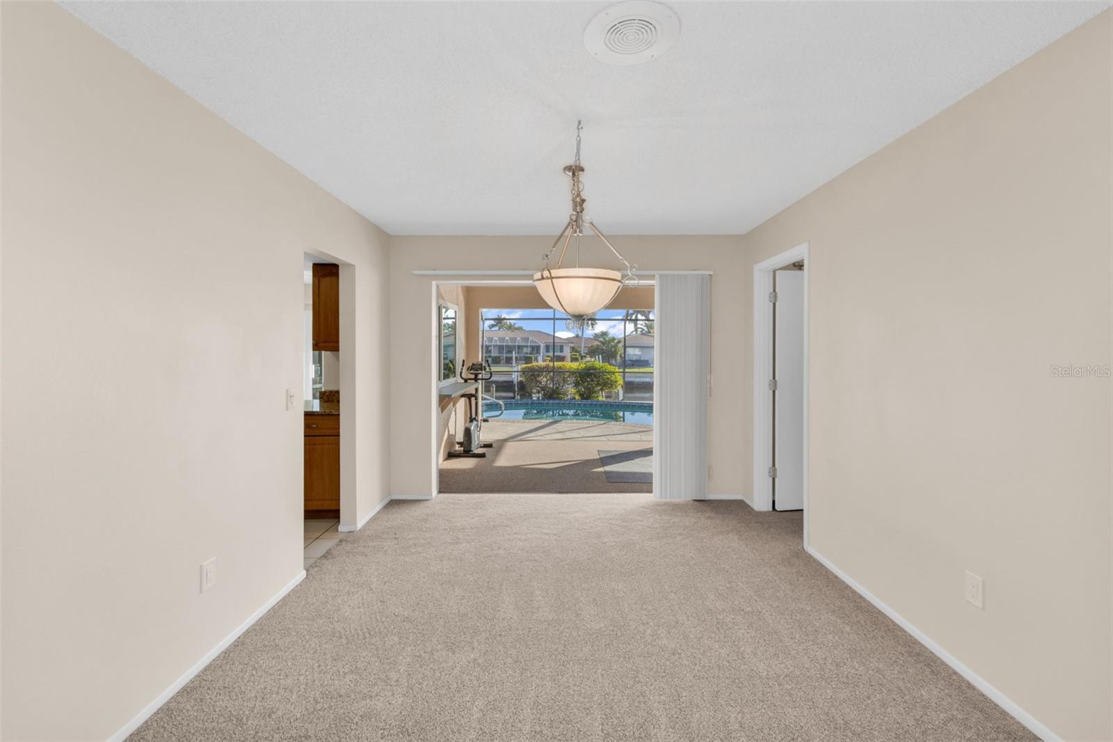 Image 7 of 35 For 944 Genoa Court