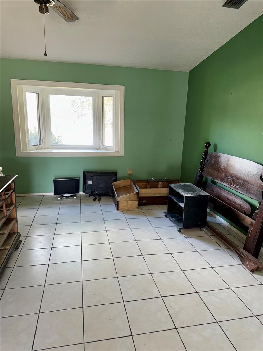 Image 12 of 66 For 1107 Barbour Avenue