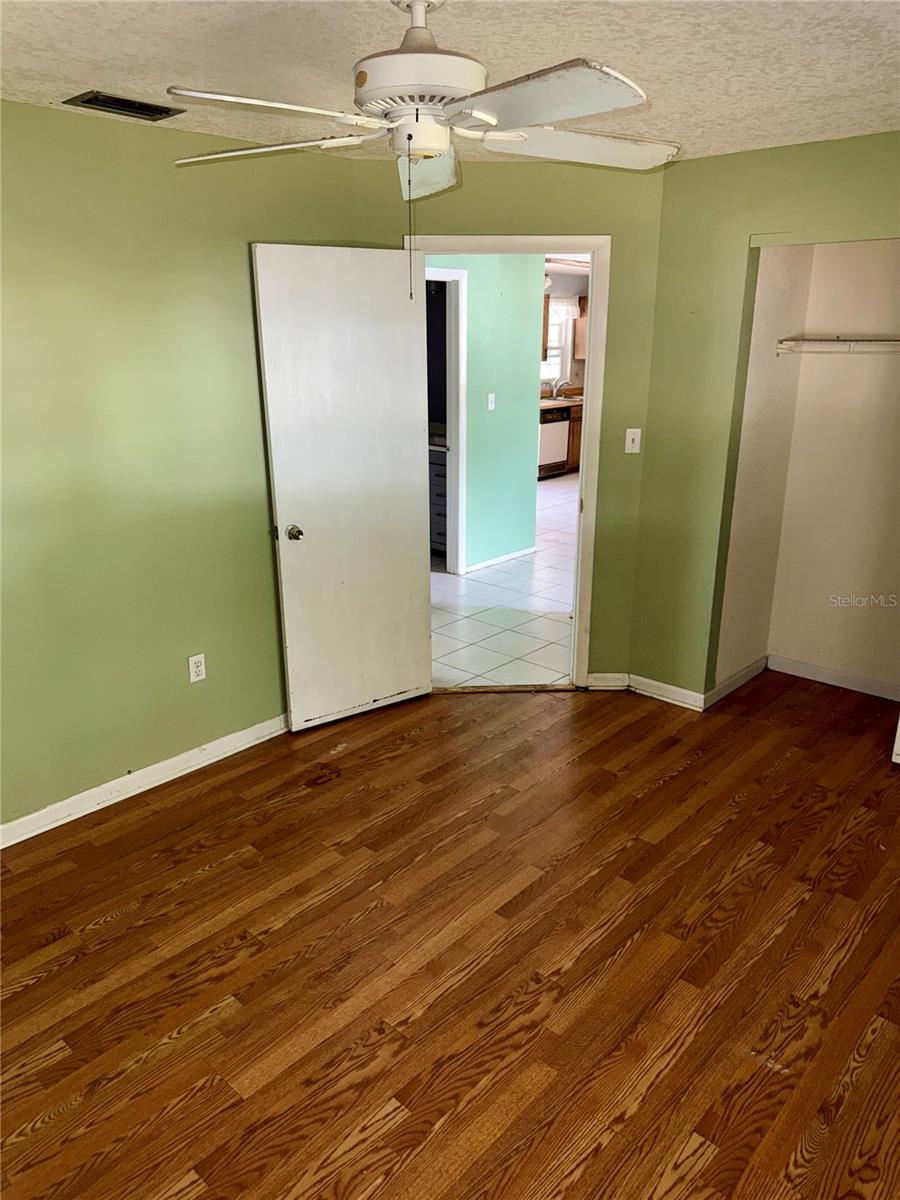 Image 18 of 66 For 1107 Barbour Avenue