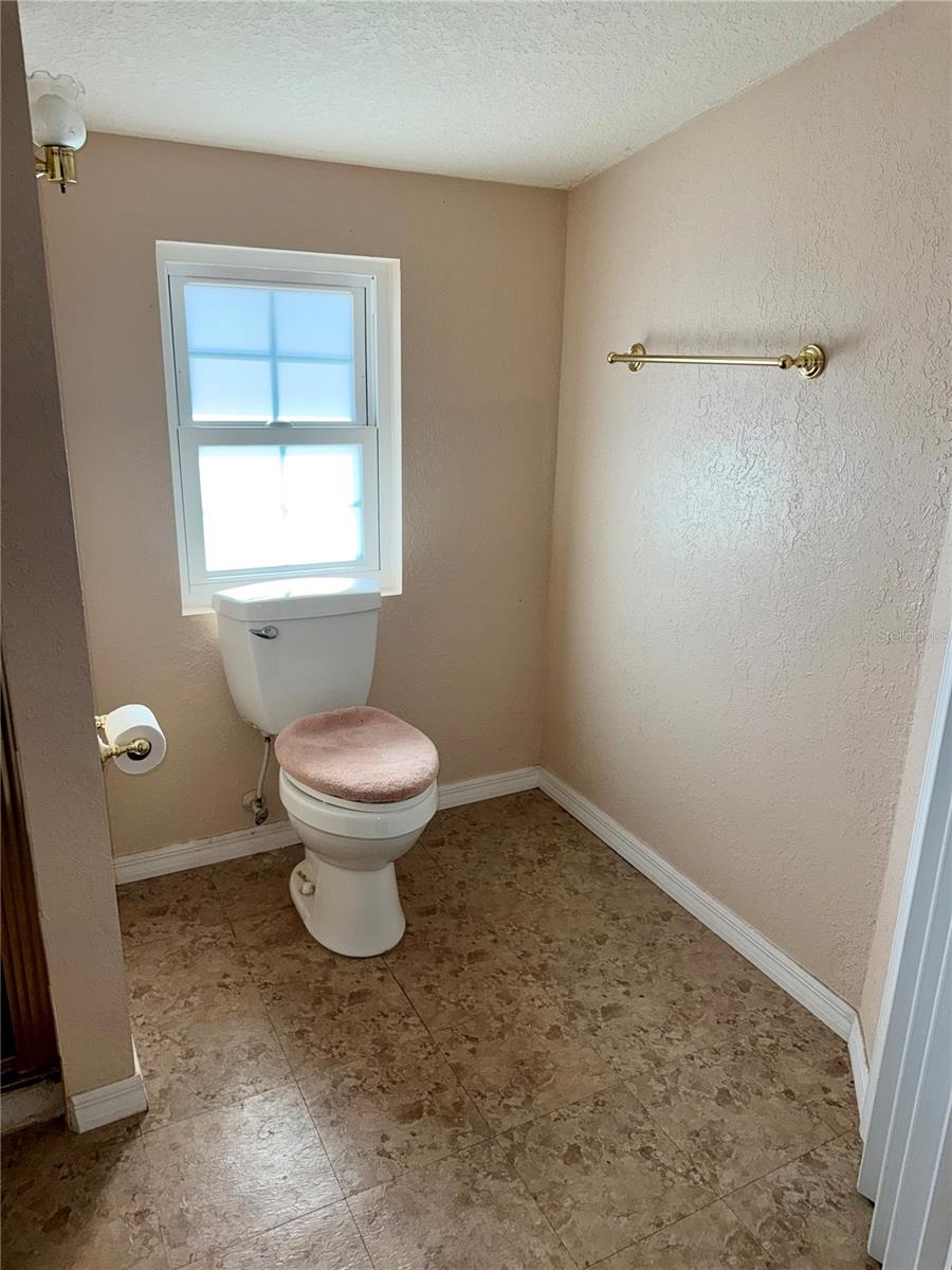 Image 30 of 66 For 1107 Barbour Avenue