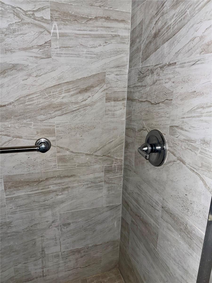 Image 63 of 66 For 1107 Barbour Avenue